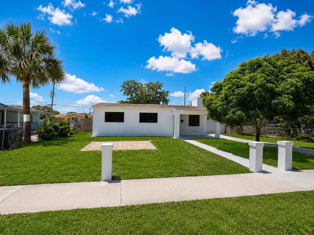 235 21st Fort Lauderdale FL 33312 — photo 1