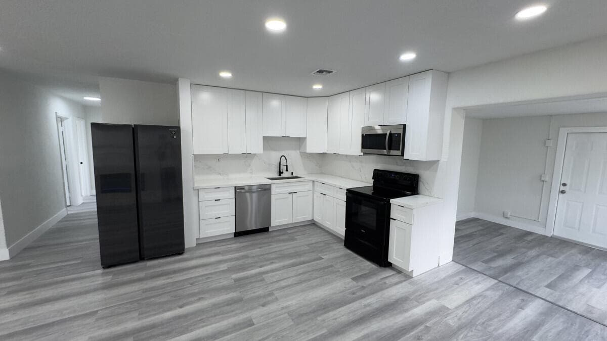 235 21st Fort Lauderdale FL 33312 — thumbnail 3 of 10