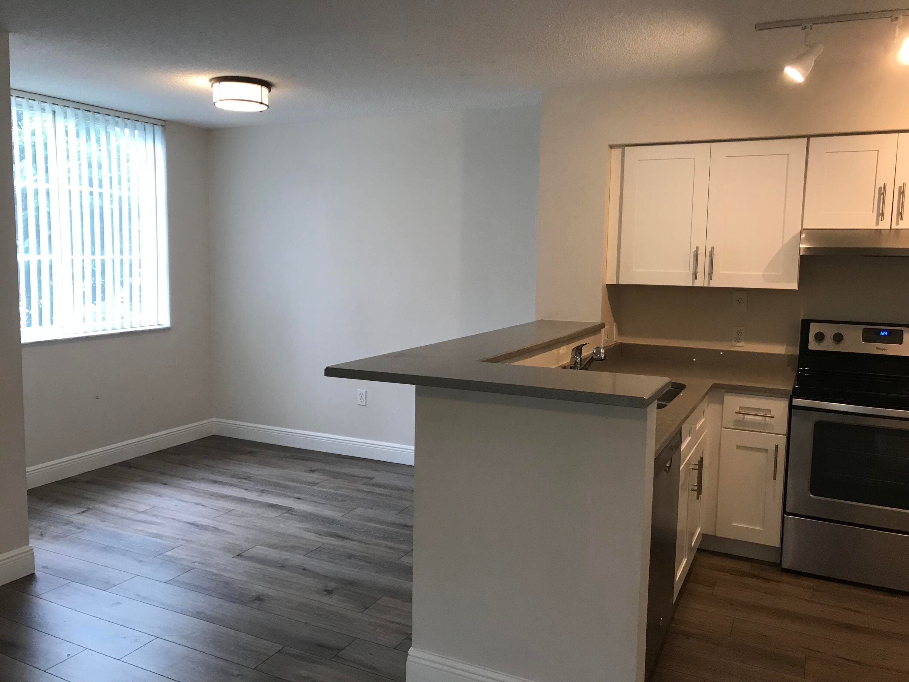 7896 Sonoma Springs #101 Lake Worth FL 33463 — thumbnail 6 of 18