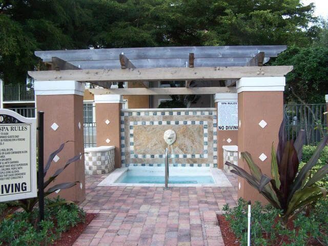 7896 Sonoma Springs #101 Lake Worth FL 33463 — thumbnail 15 of 18