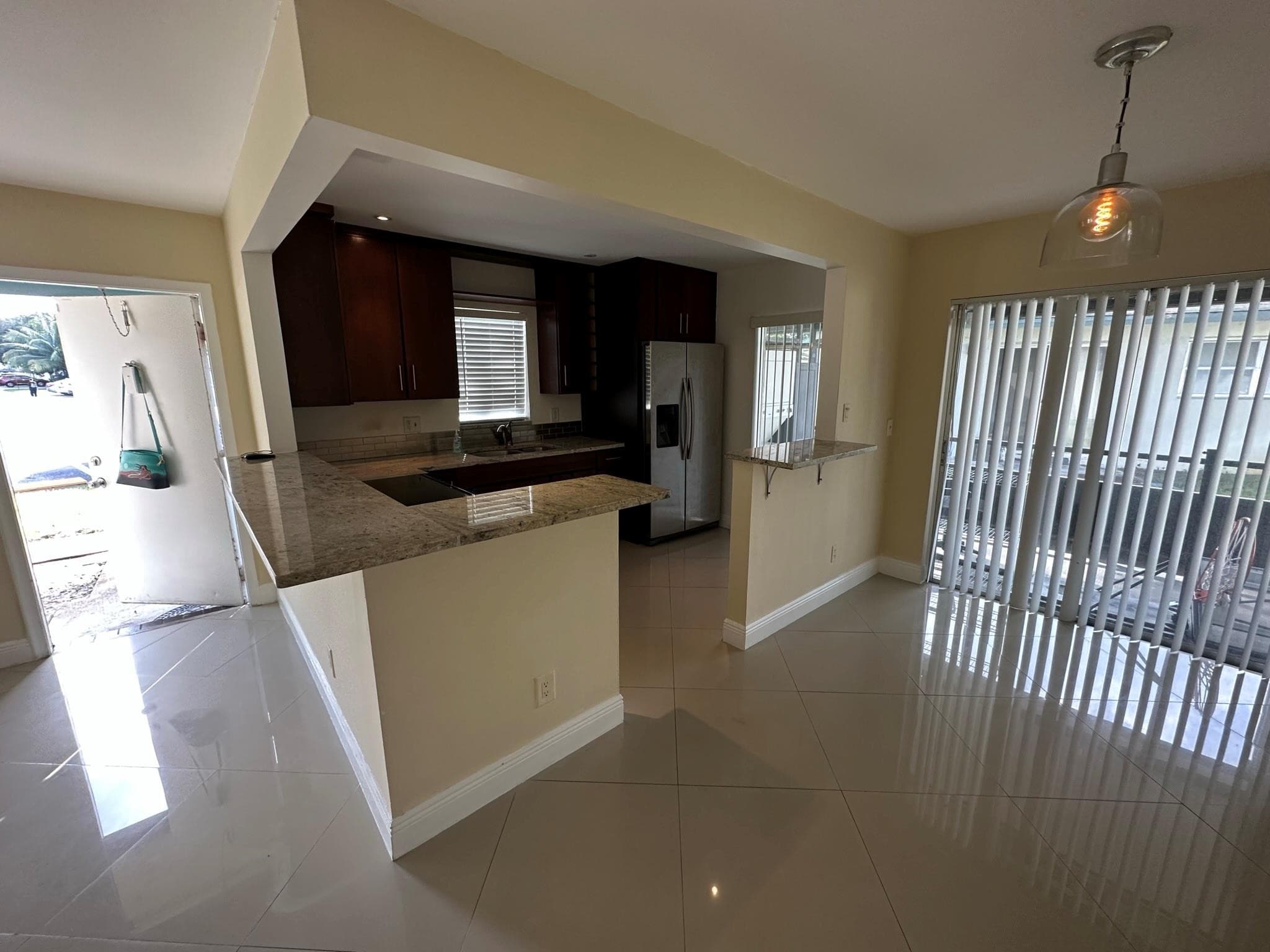 3001 4th #152 Pompano Beach FL 33064 — thumbnail 4 of 37