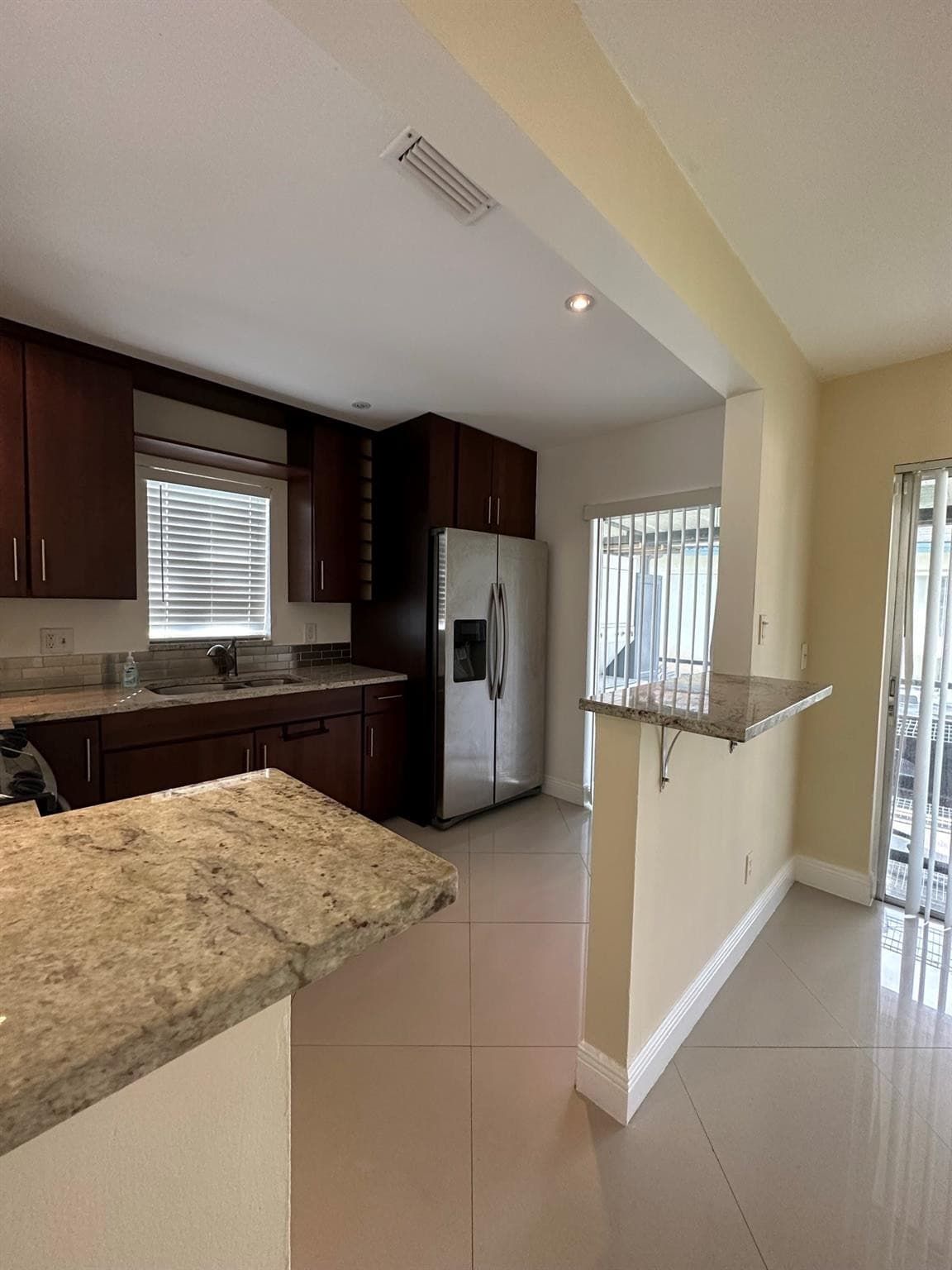 3001 4th #152 Pompano Beach FL 33064 — thumbnail 5 of 37