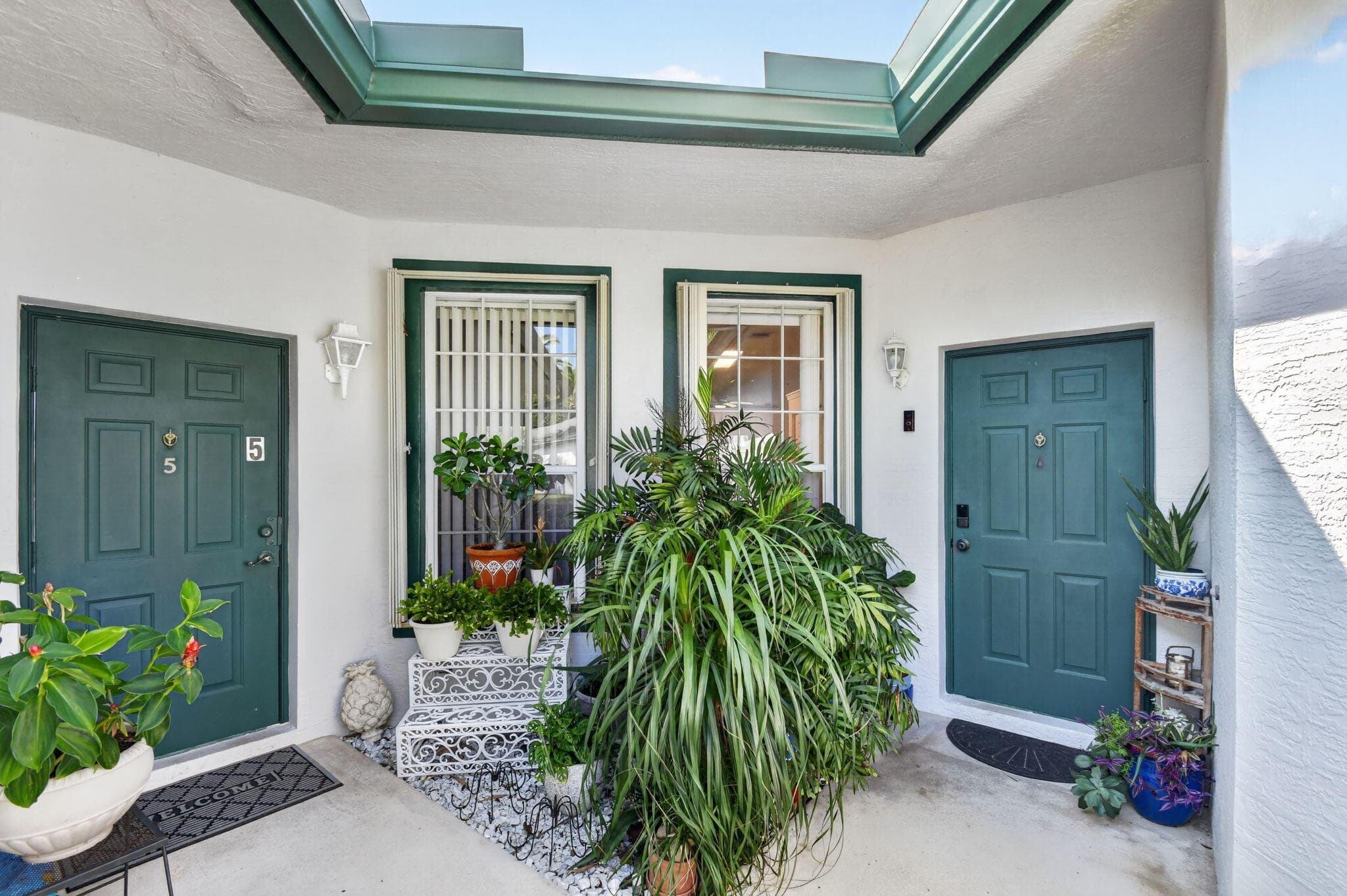 3162 Via Poinciana #6 Lake Worth FL 33467 — thumbnail 6 of 47