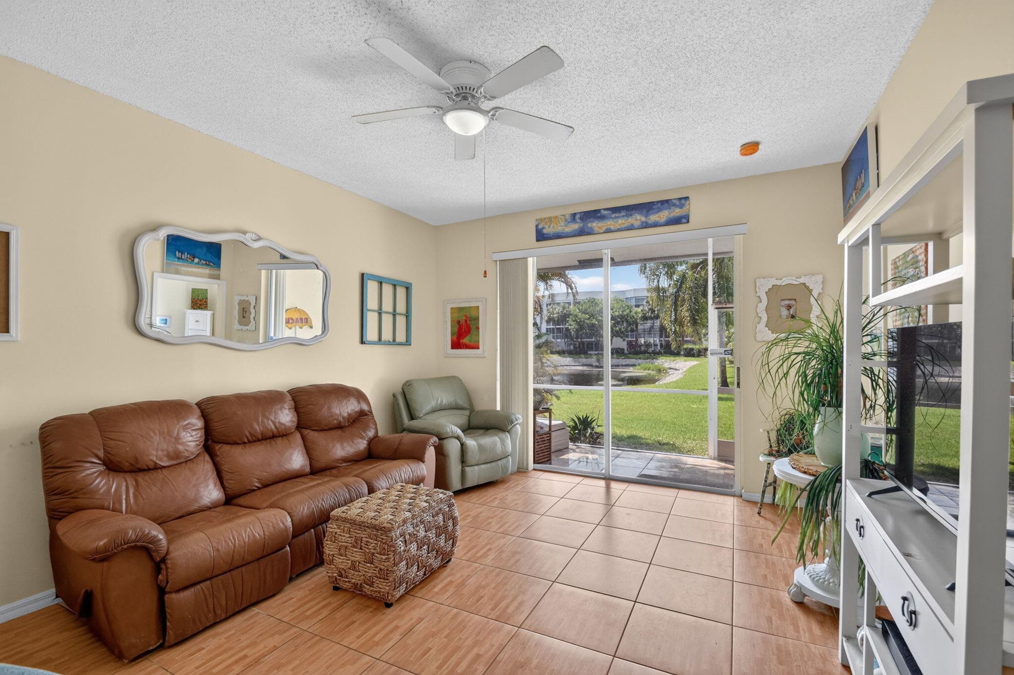 3162 Via Poinciana #6 Lake Worth FL 33467 — thumbnail 19 of 47