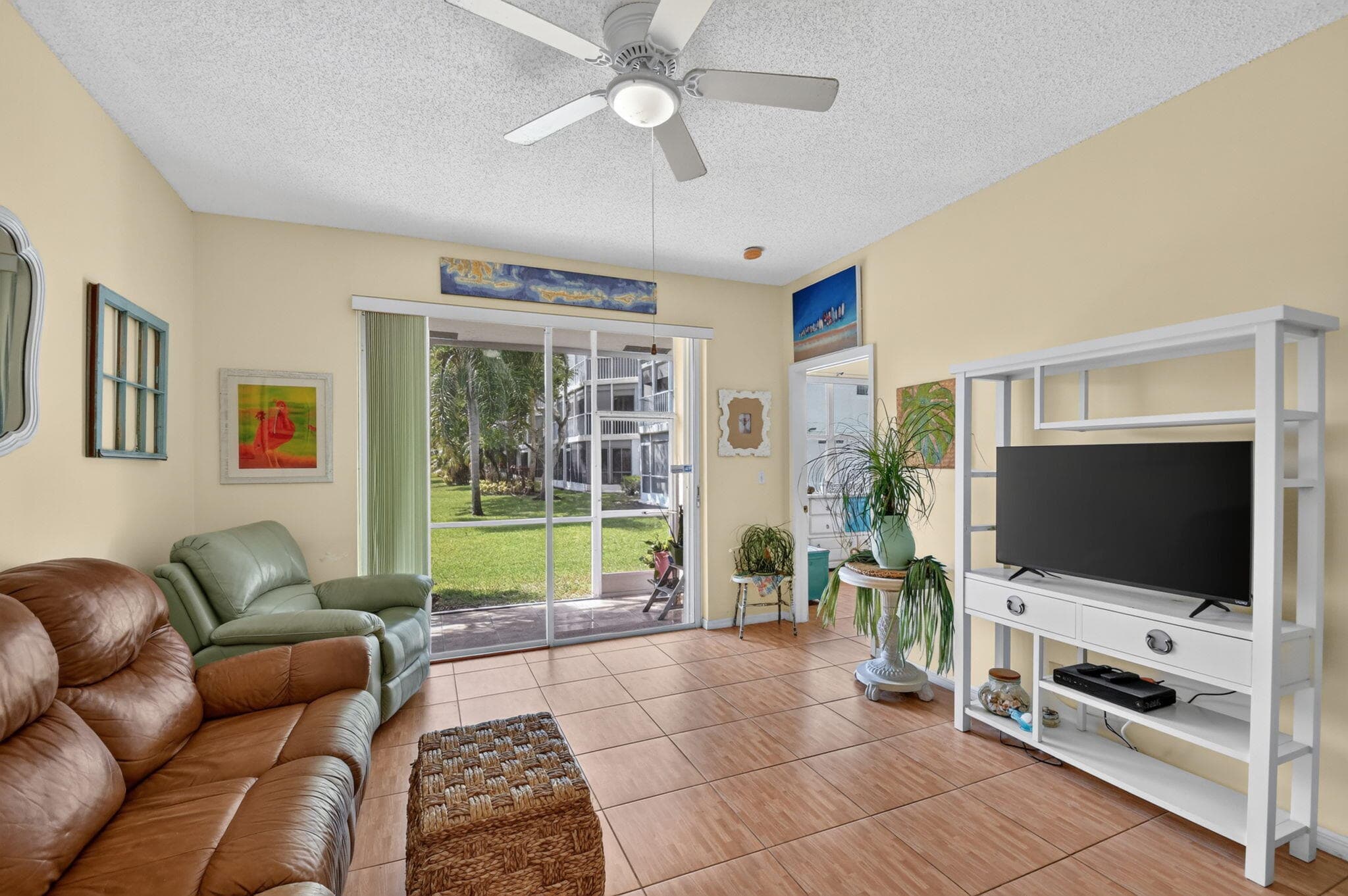3162 Via Poinciana #6 Lake Worth FL 33467 — thumbnail 20 of 47