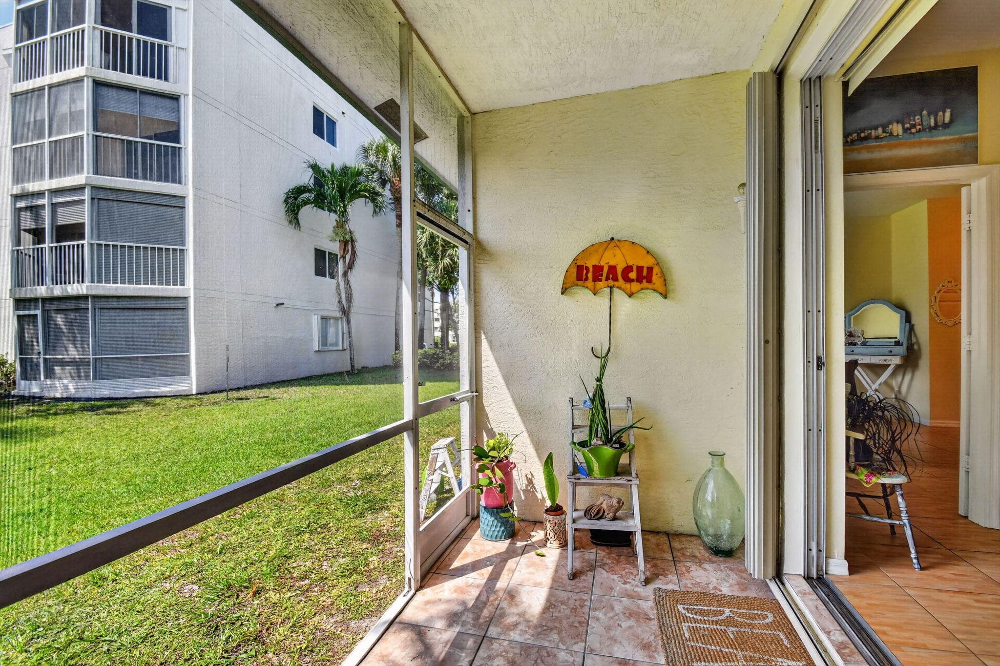 3162 Via Poinciana #6 Lake Worth FL 33467 — thumbnail 38 of 47
