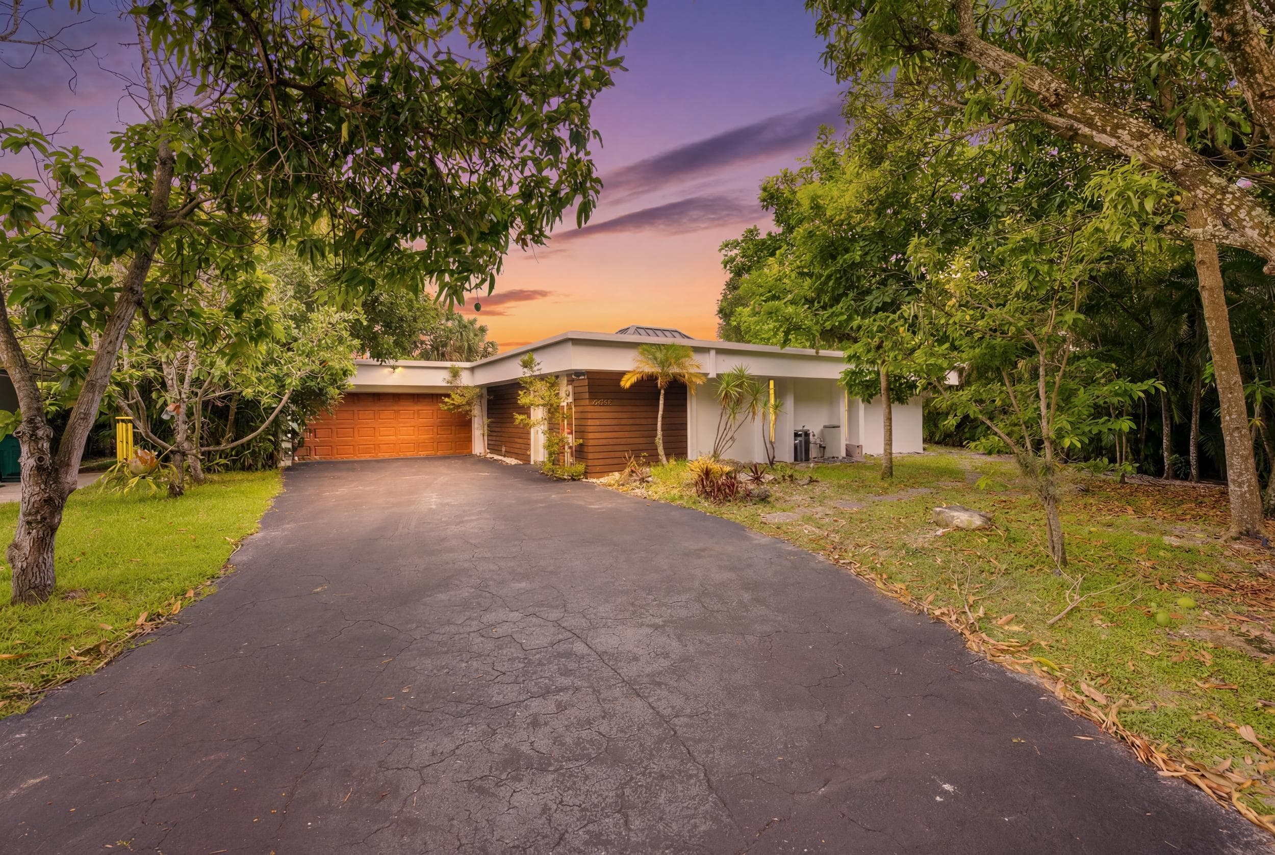 4400 Queen Palm Tamarac FL 33319 — photo 1