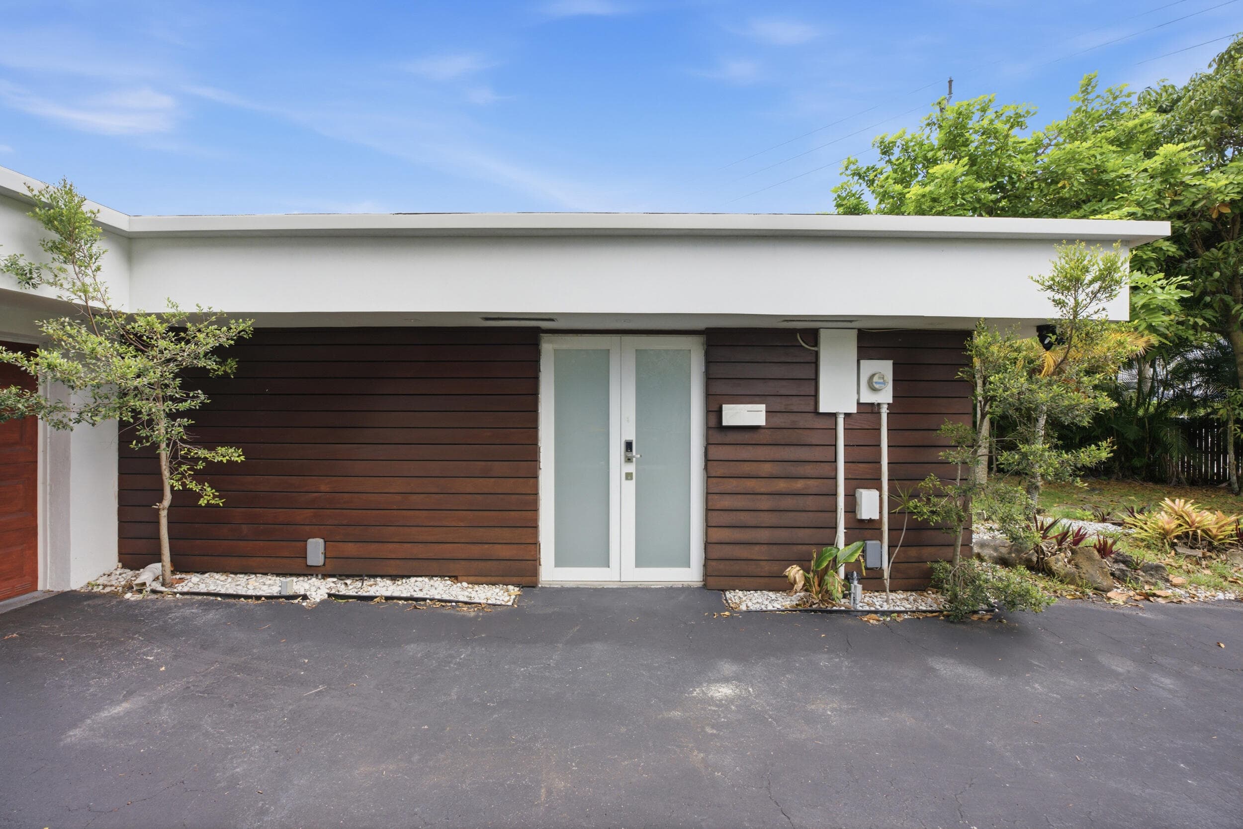 4400 Queen Palm Tamarac FL 33319 — thumbnail 6 of 50
