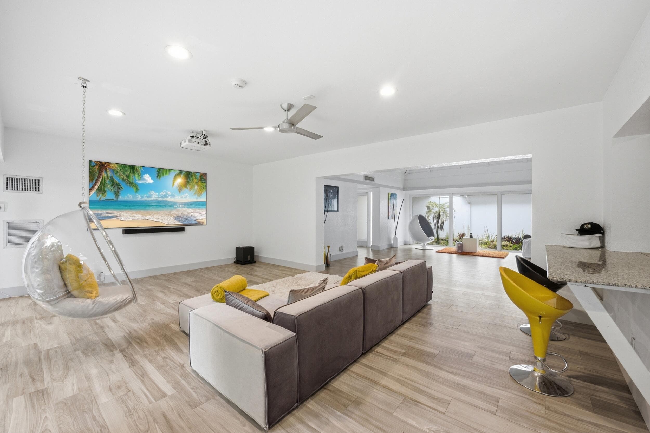 4400 Queen Palm Tamarac FL 33319 — thumbnail 18 of 50