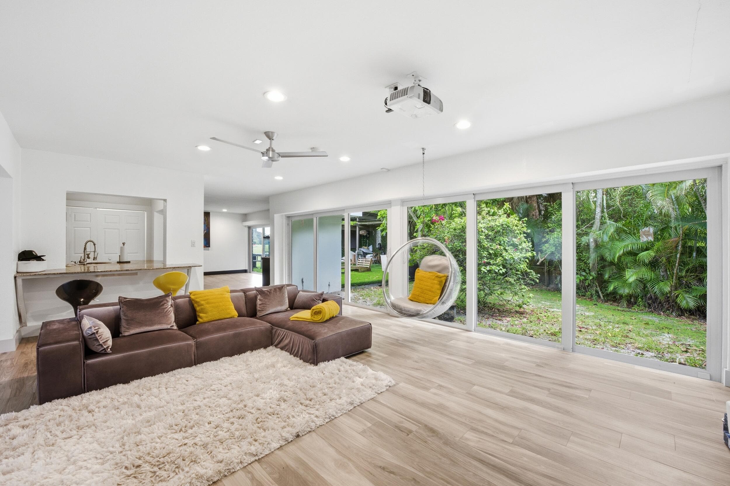 4400 Queen Palm Tamarac FL 33319 — thumbnail 20 of 50