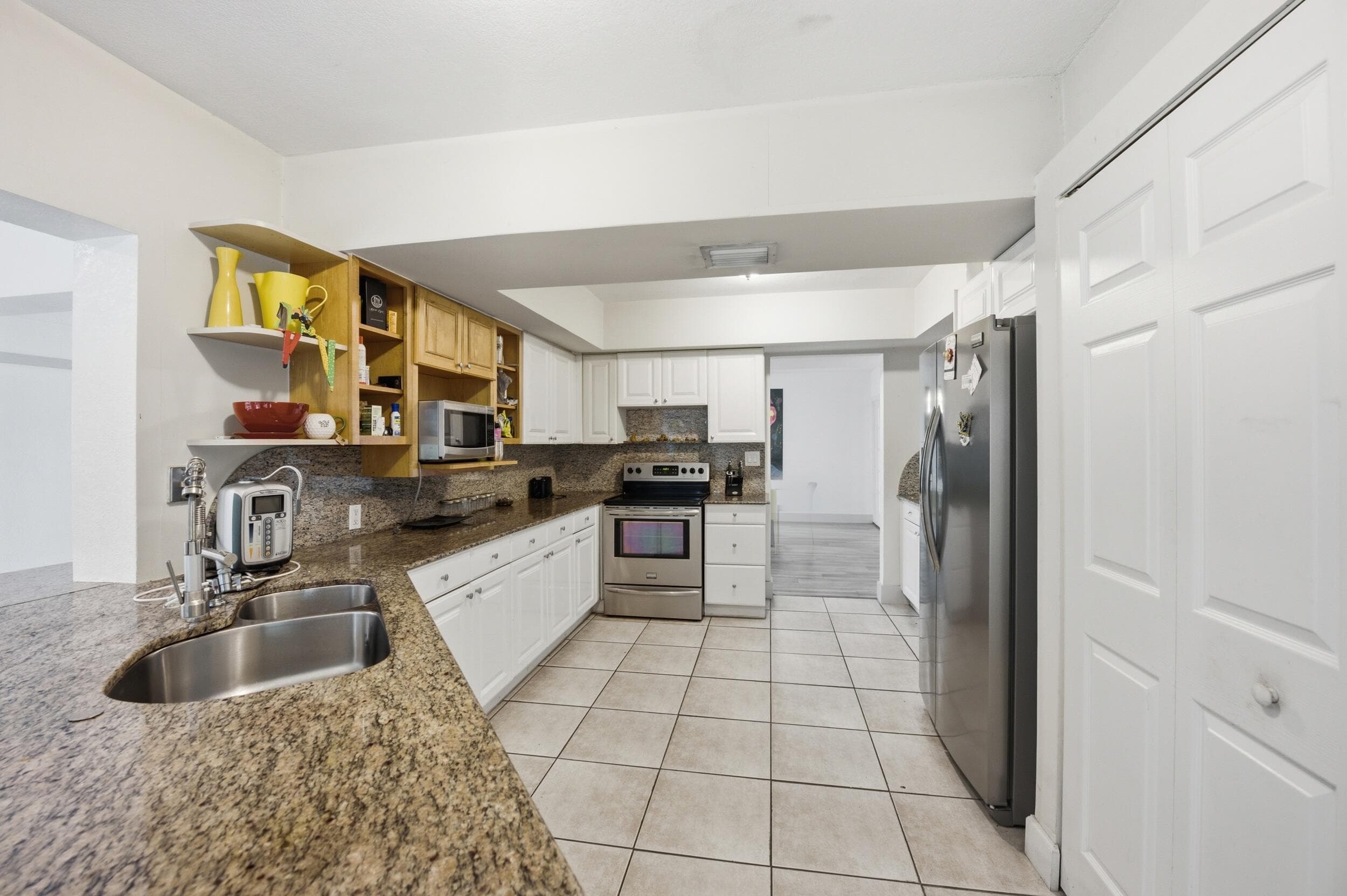 4400 Queen Palm Tamarac FL 33319 — thumbnail 22 of 50