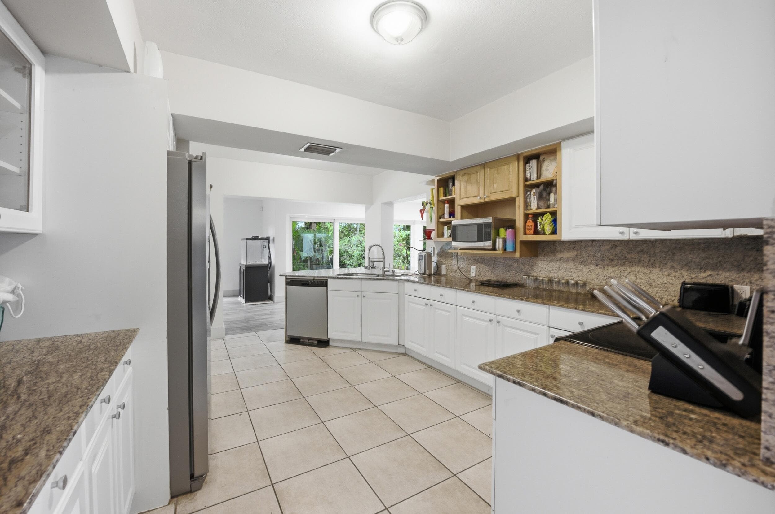 4400 Queen Palm Tamarac FL 33319 — thumbnail 23 of 50