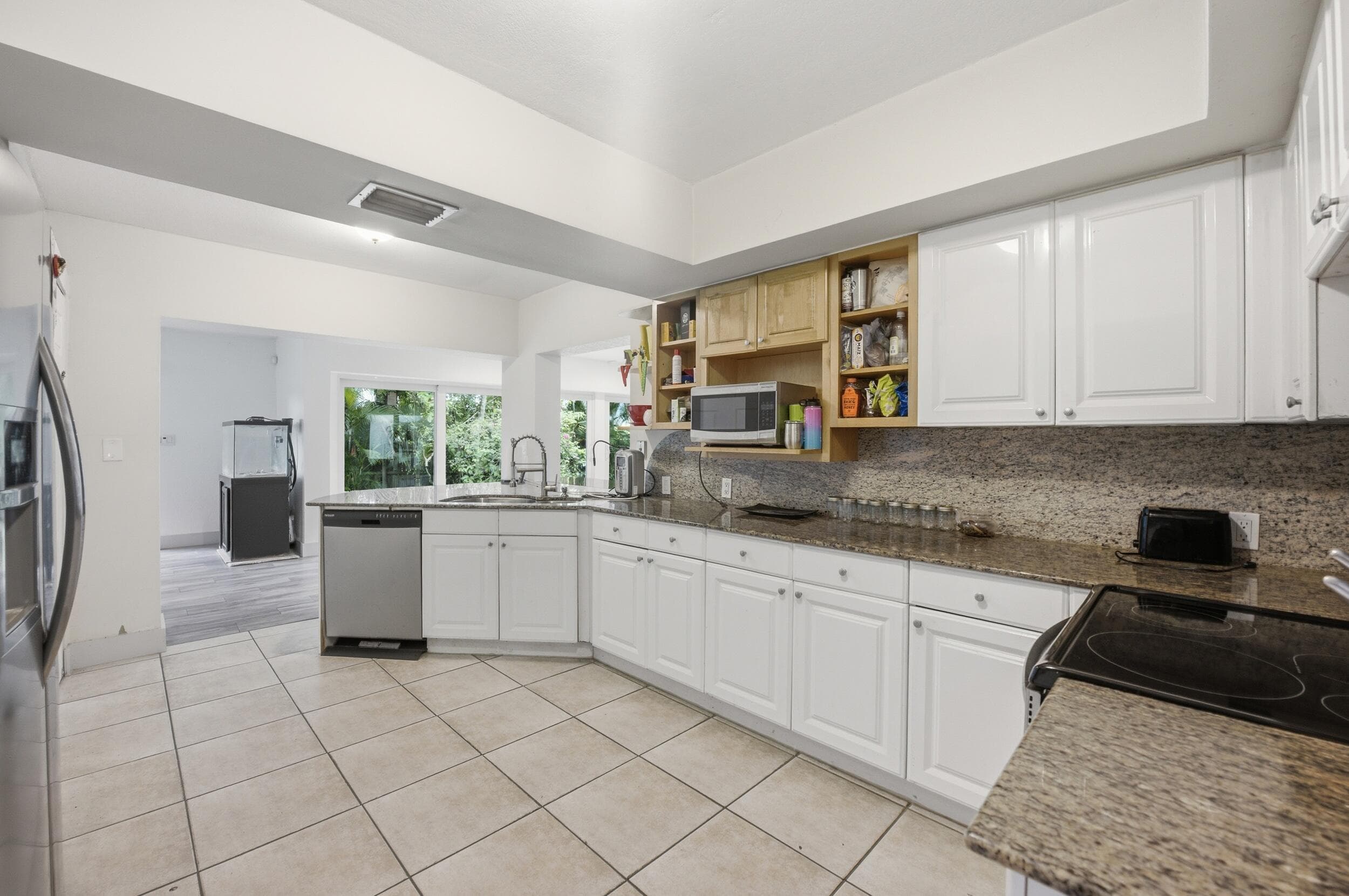 4400 Queen Palm Tamarac FL 33319 — thumbnail 24 of 50