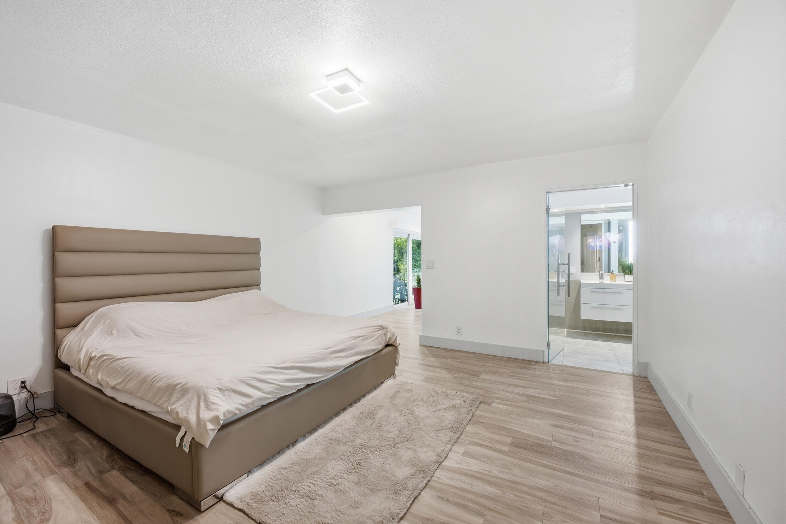 4400 Queen Palm Tamarac FL 33319 — thumbnail 26 of 50