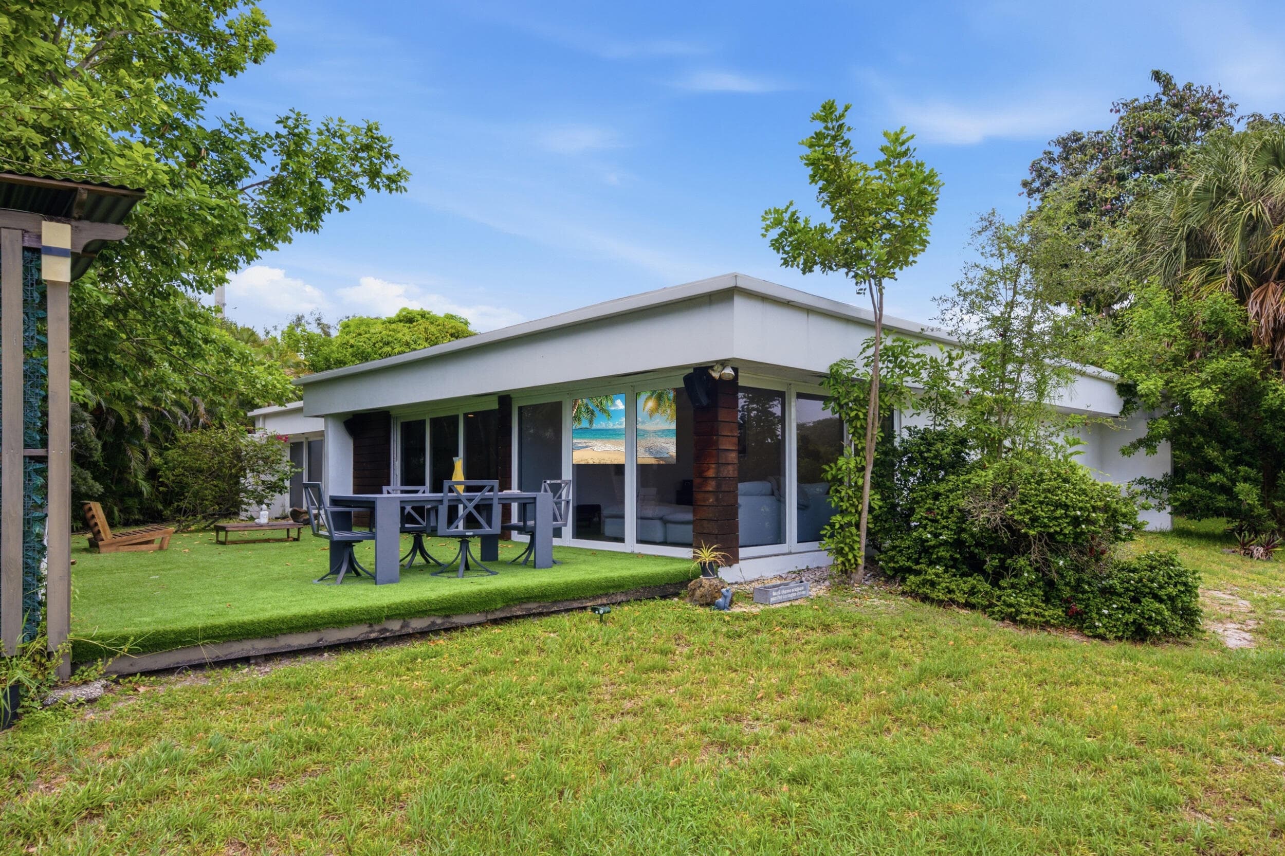 4400 Queen Palm Tamarac FL 33319 — thumbnail 45 of 50