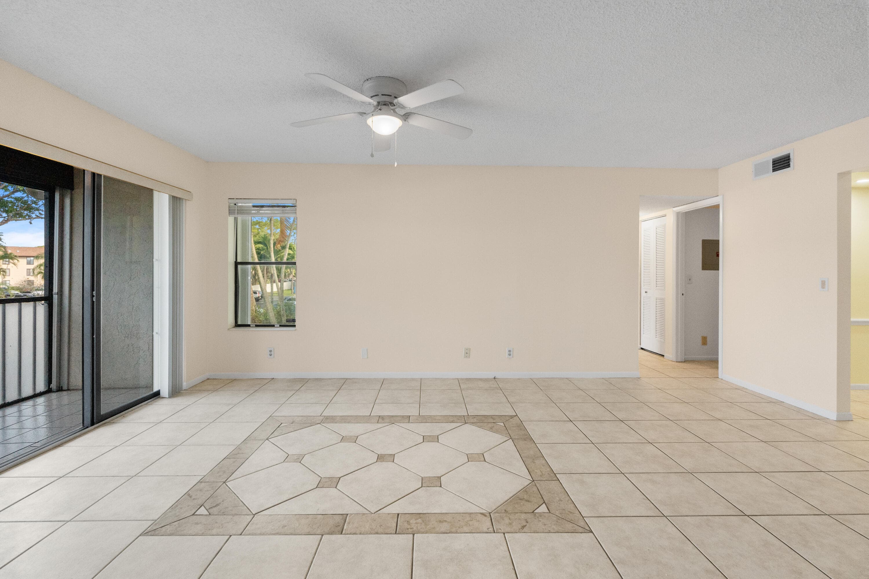 706 Sunny Pine #E2 Greenacres FL 33415 — thumbnail 3 of 43