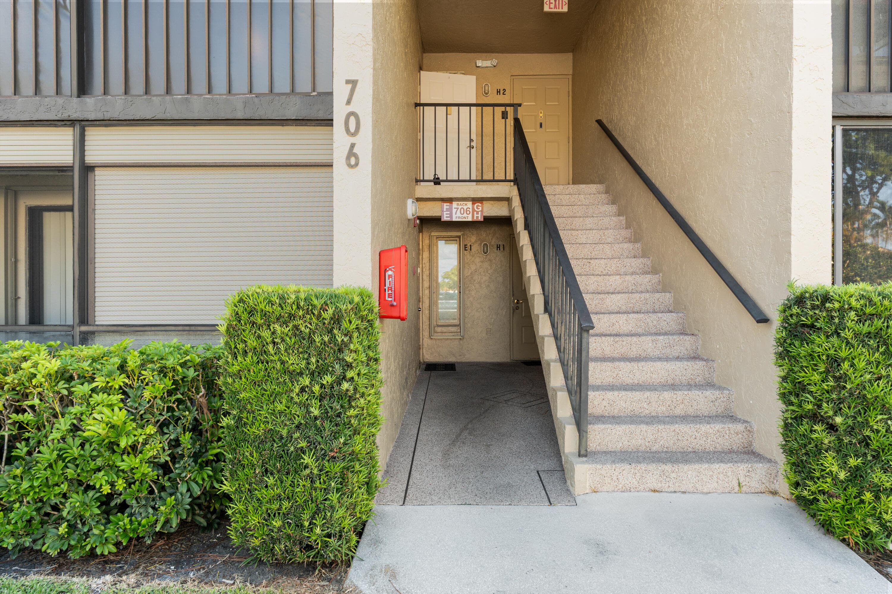 706 Sunny Pine #E2 Greenacres FL 33415 — thumbnail 4 of 43