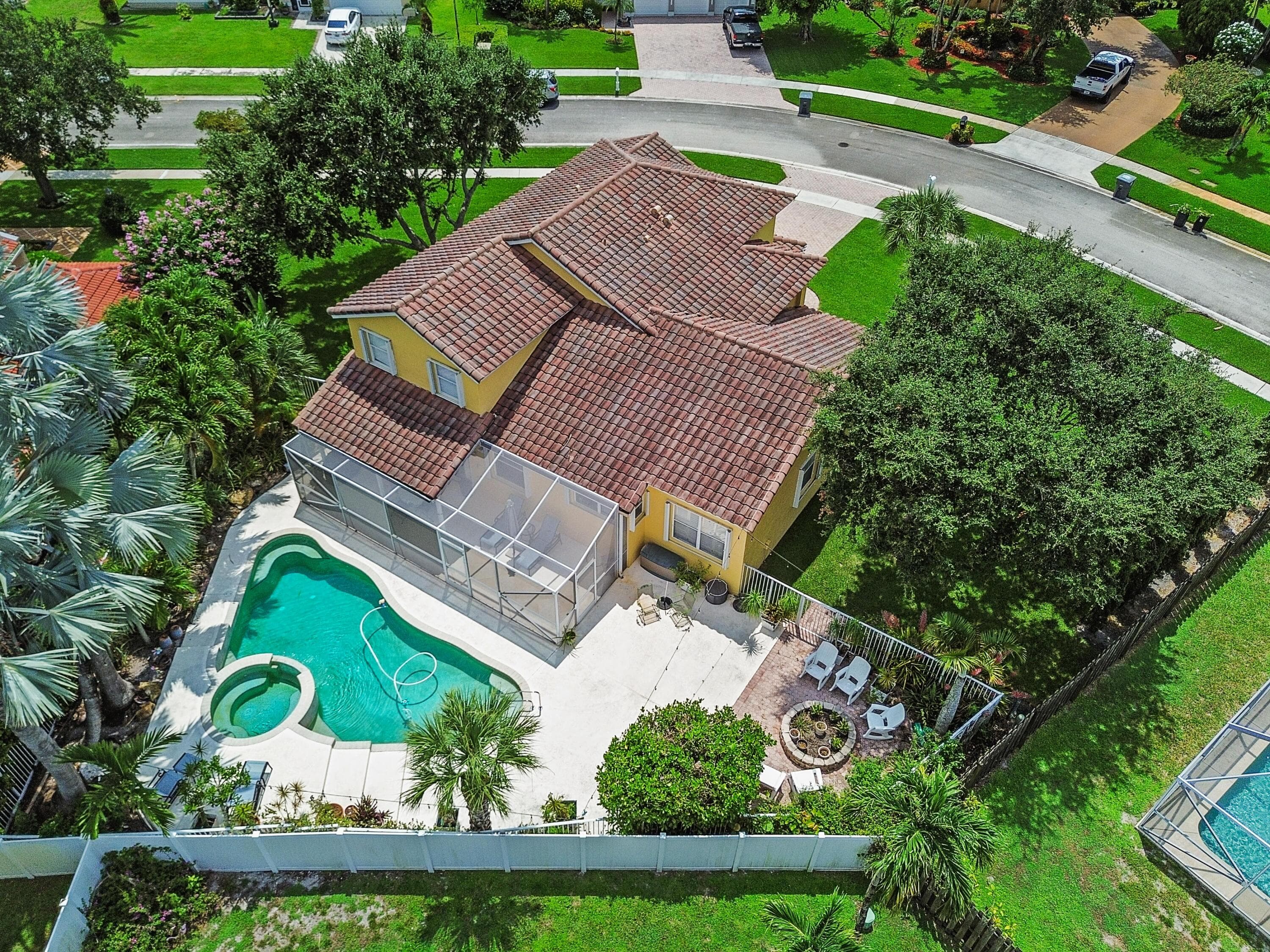 7461 Anadale Lake Worth FL 33467 — thumbnail 3 of 40