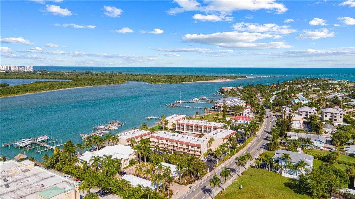 1300 Seaway #10 Fort Pierce FL 34949 — thumbnail 5 of 26