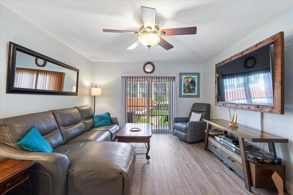 1300 Seaway #10 Fort Pierce FL 34949 — thumbnail 10 of 26