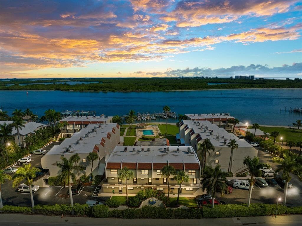 1300 Seaway #10 Fort Pierce FL 34949 — thumbnail 13 of 26