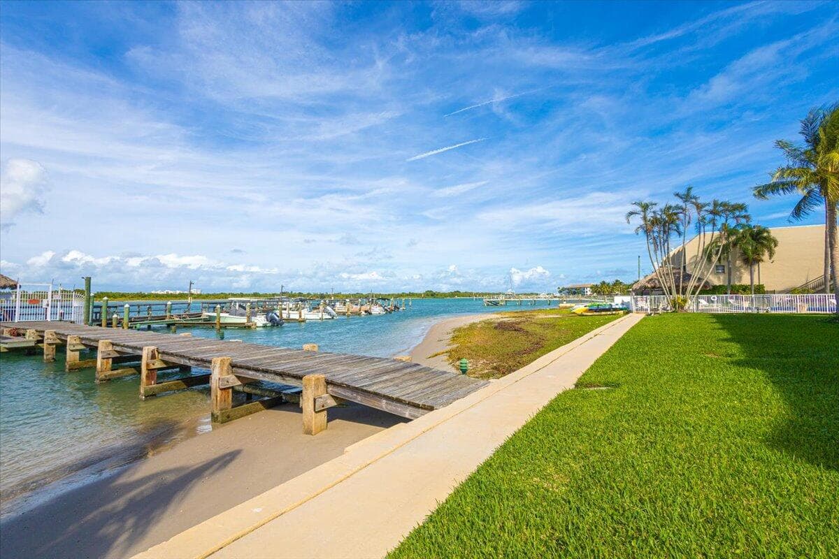 1300 Seaway #10 Fort Pierce FL 34949 — thumbnail 23 of 26