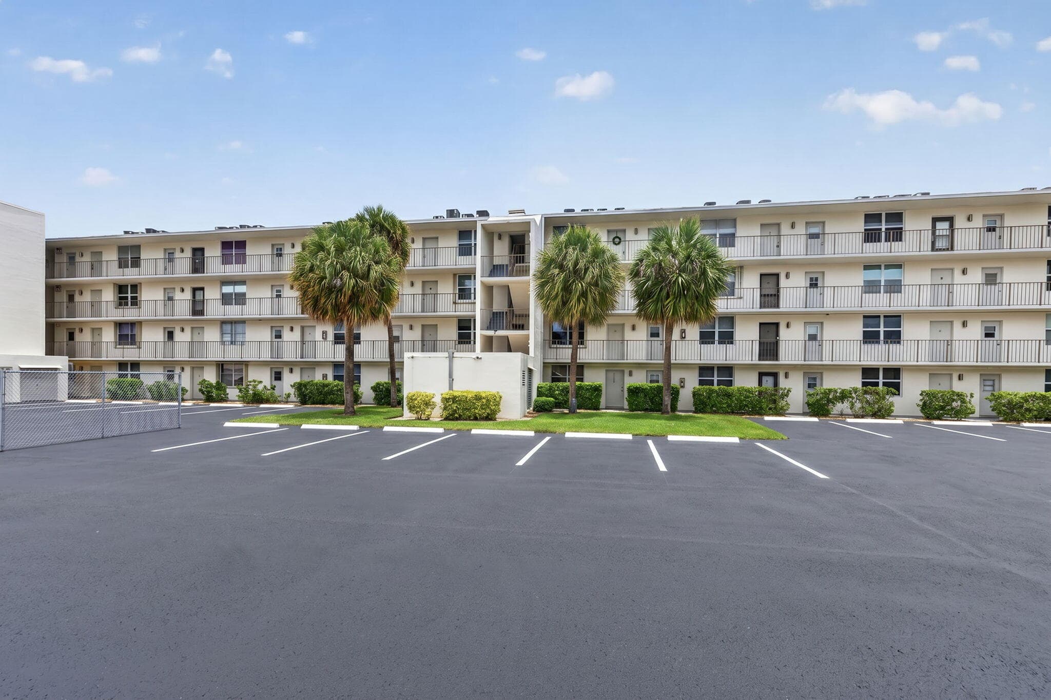 4501 21st #208 Fort Lauderdale FL 33308 — photo 1