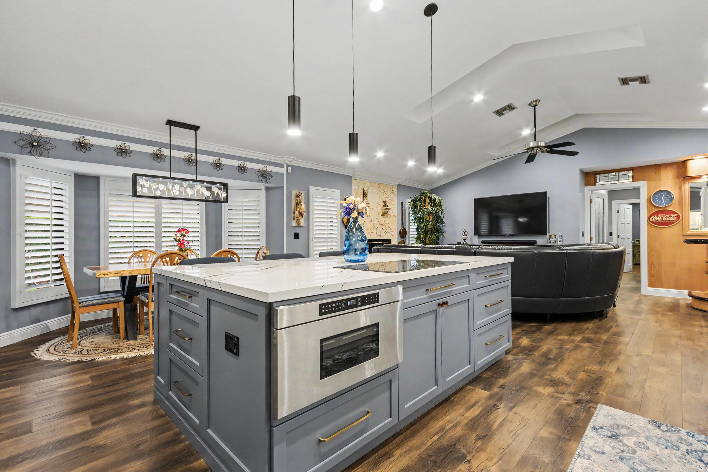 8255 51st Coral Springs FL 33067 — thumbnail 3 of 30
