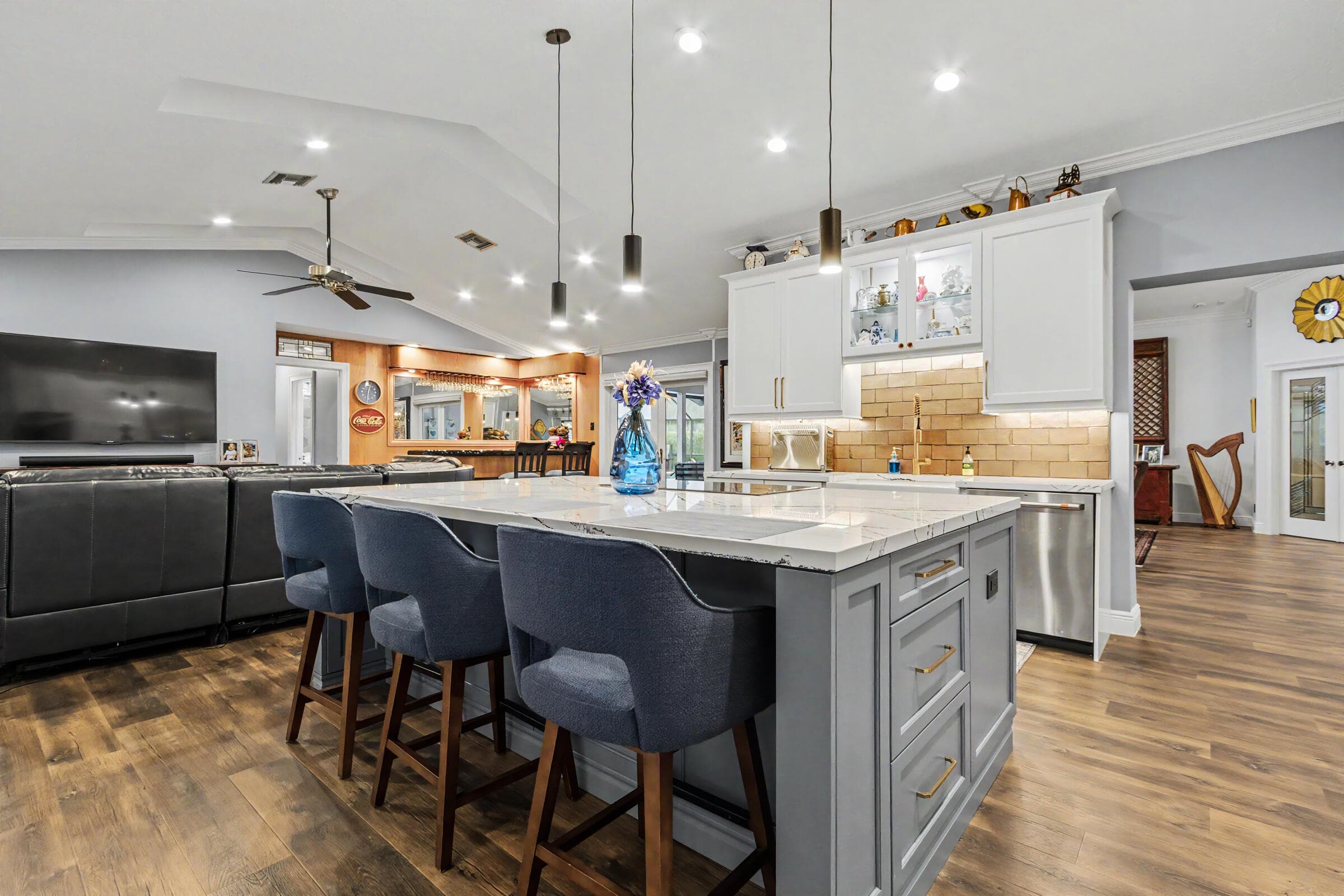 8255 51st Coral Springs FL 33067 — thumbnail 4 of 30