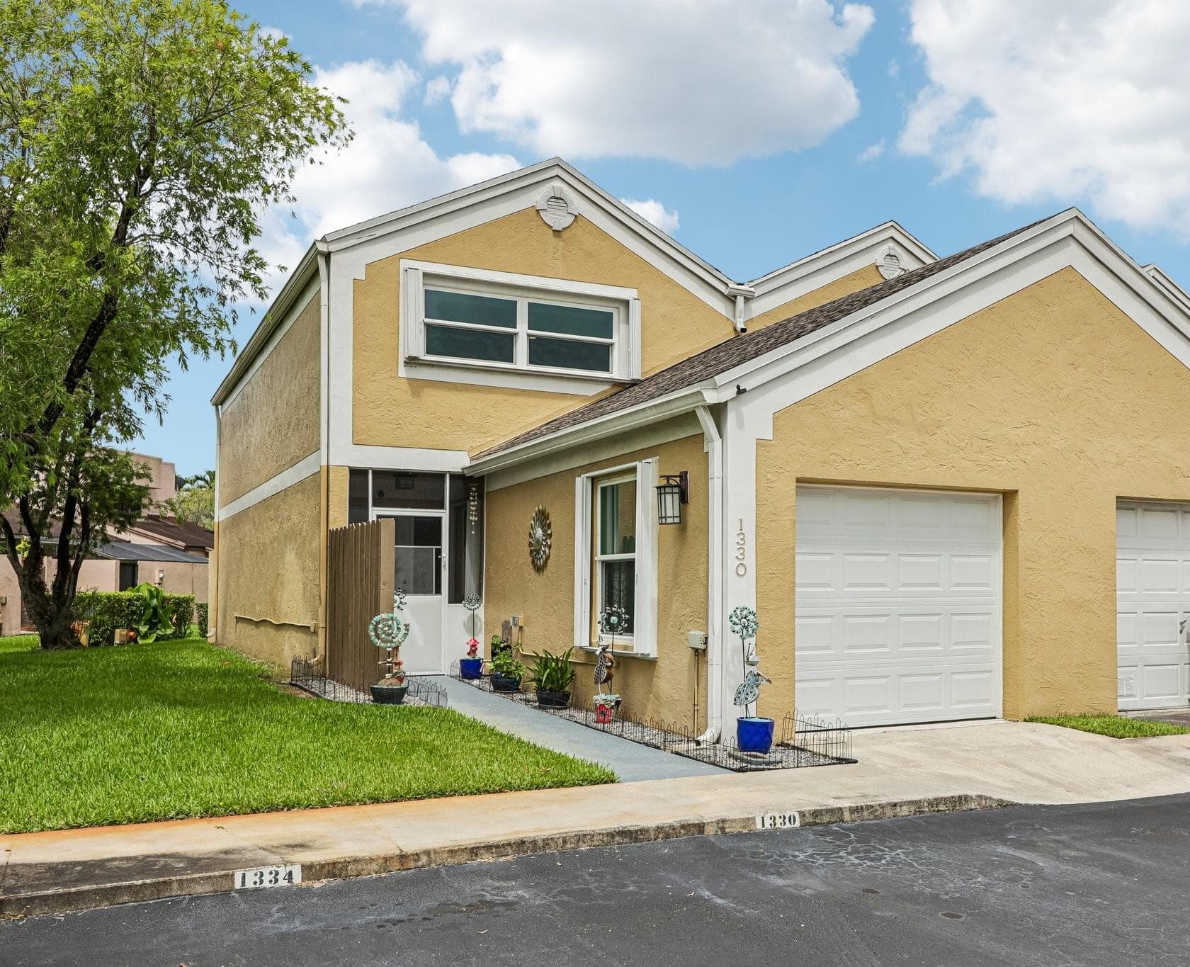 1330 123rd Pembroke Pines FL 33026 — photo 1