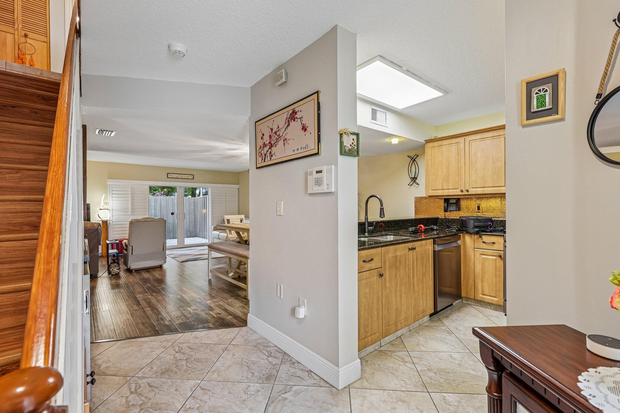 1330 123rd Pembroke Pines FL 33026 — thumbnail 4 of 51