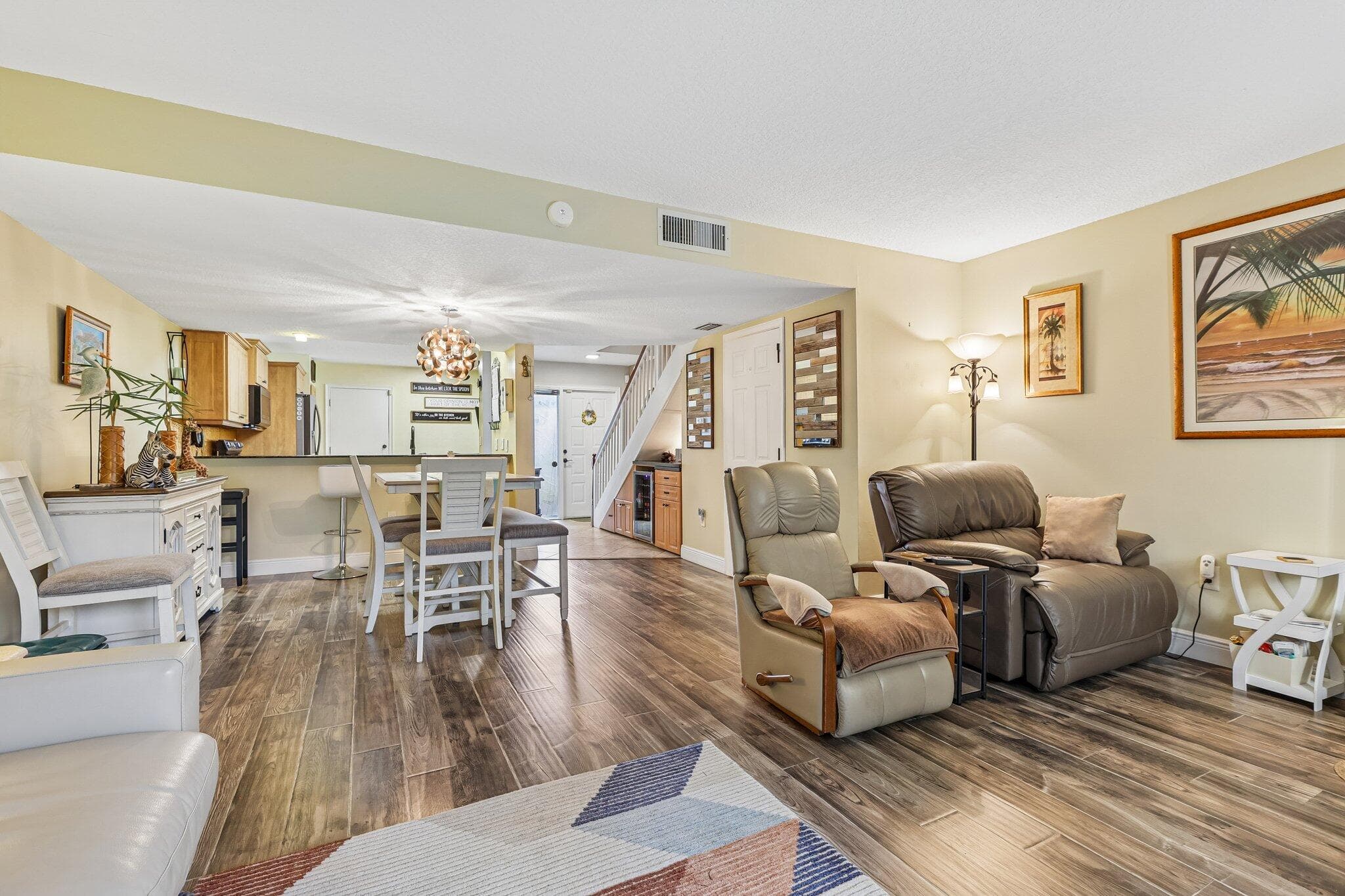 1330 123rd Pembroke Pines FL 33026 — thumbnail 7 of 51