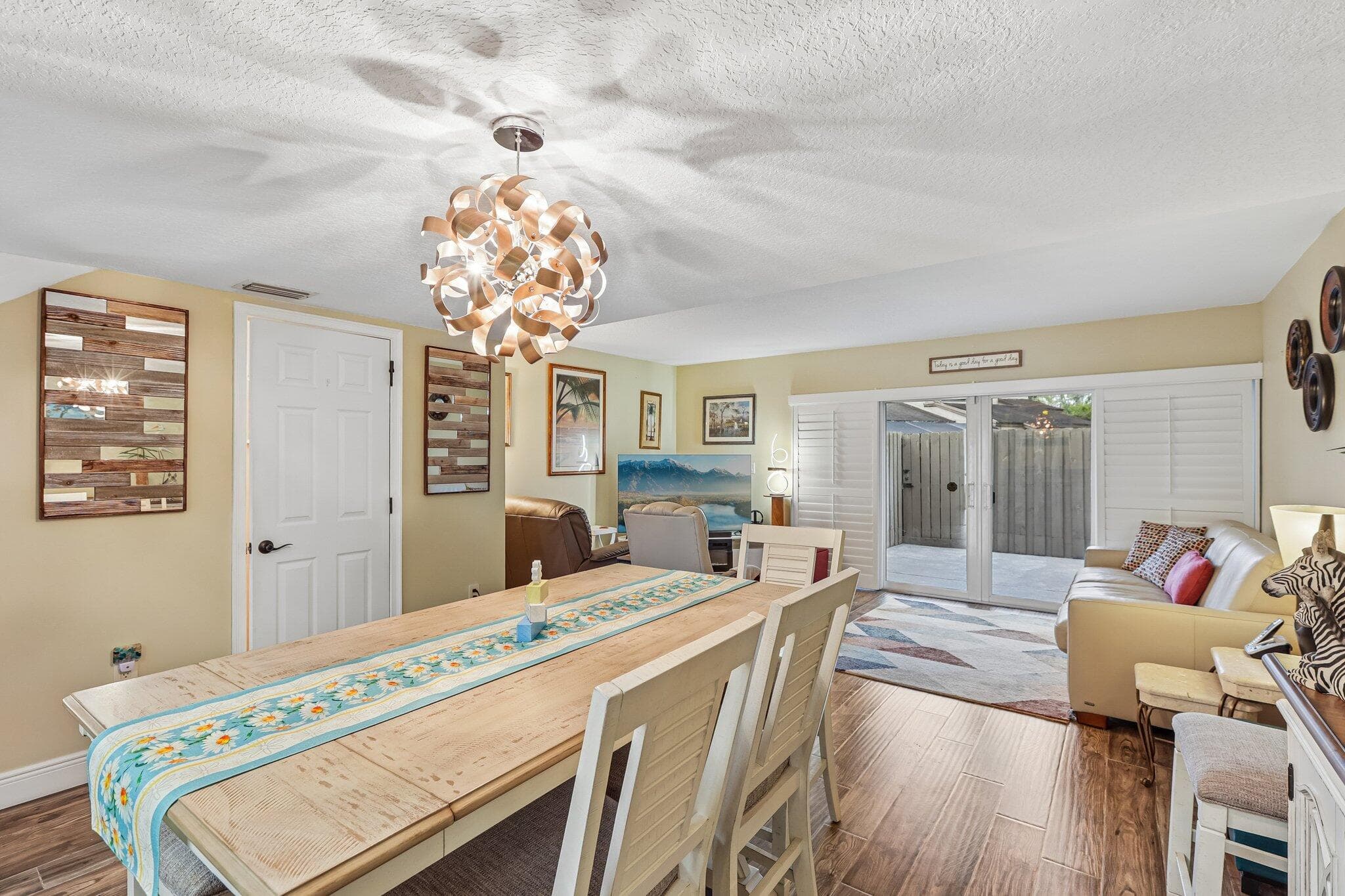 1330 123rd Pembroke Pines FL 33026 — thumbnail 10 of 51