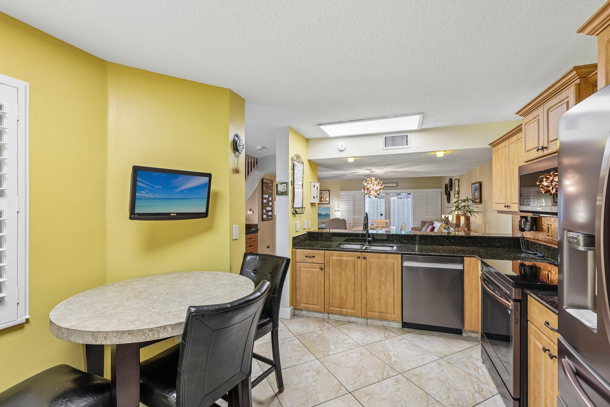 1330 123rd Pembroke Pines FL 33026 — thumbnail 11 of 51