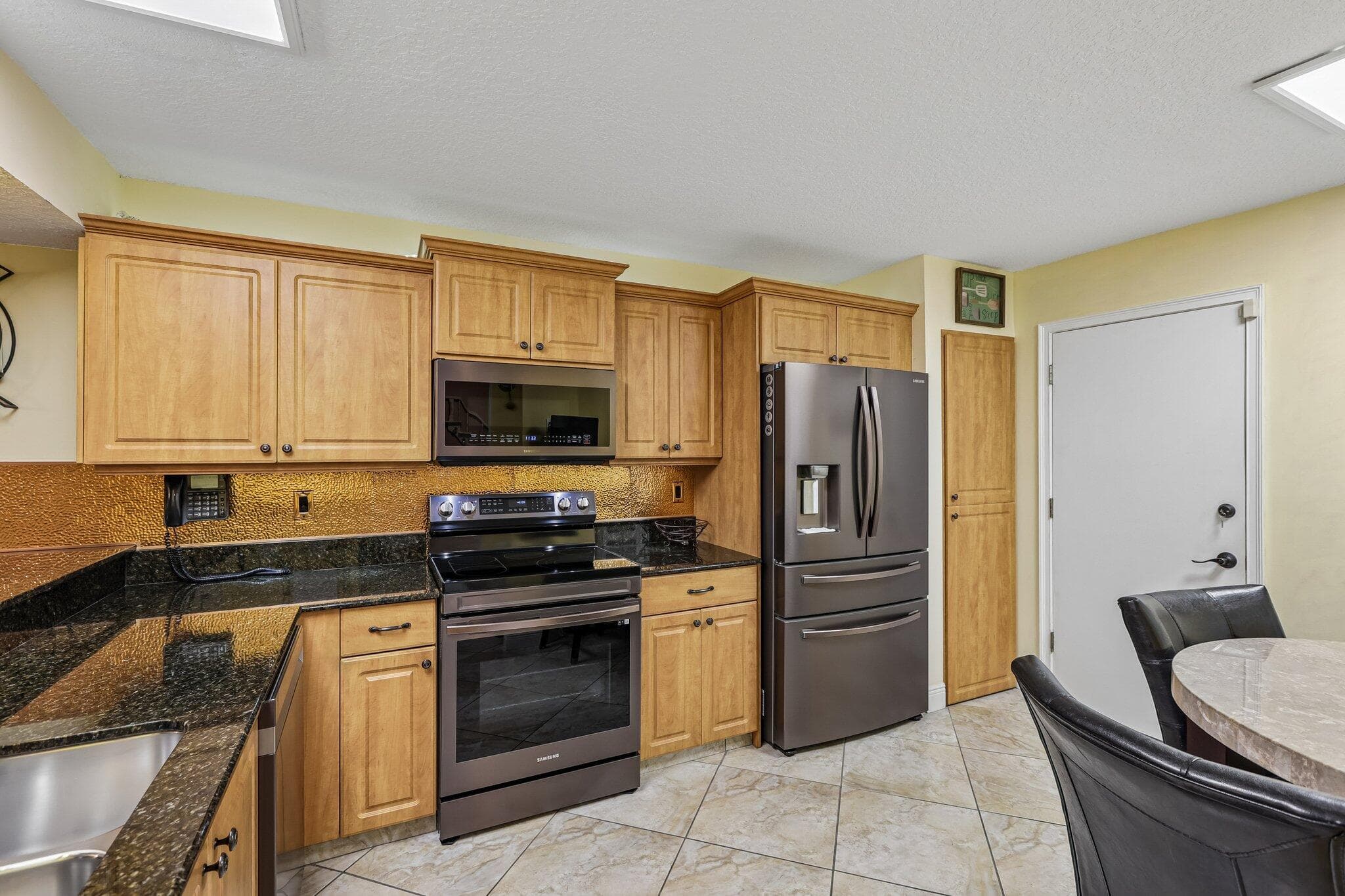 1330 123rd Pembroke Pines FL 33026 — thumbnail 14 of 51