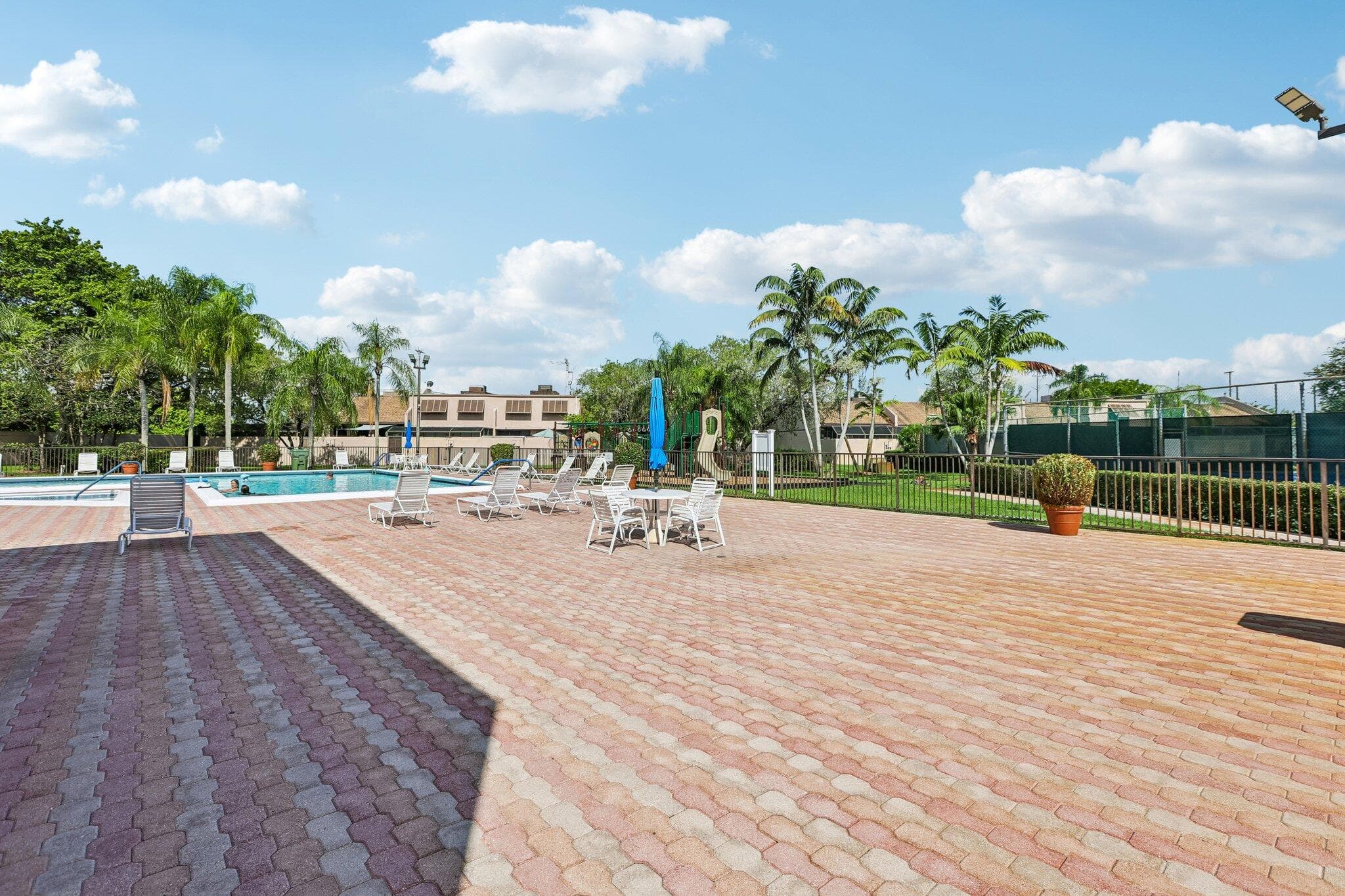 1330 123rd Pembroke Pines FL 33026 — thumbnail 43 of 51