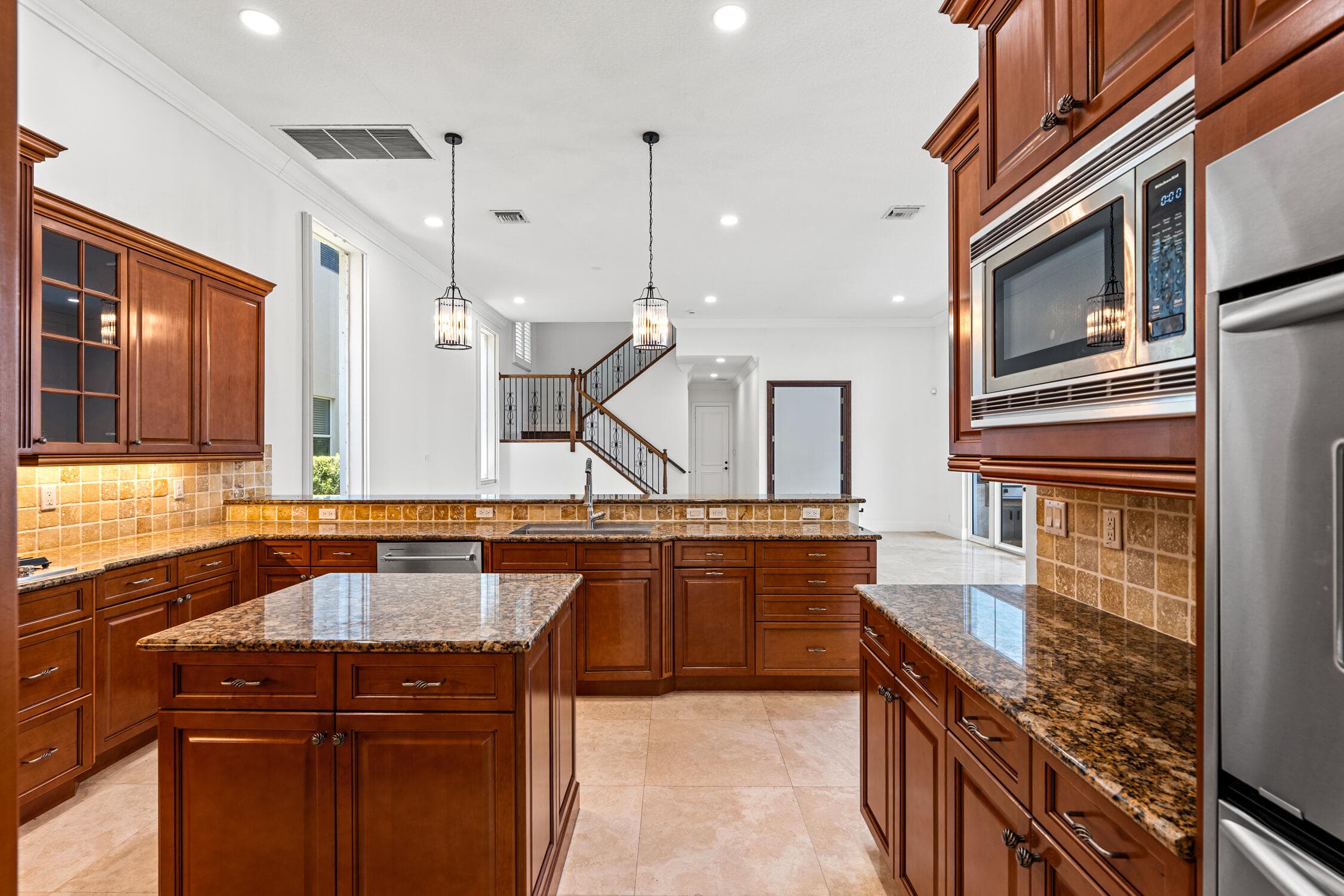 17550 Circle Pond Boca Raton FL 33496 — thumbnail 18 of 76