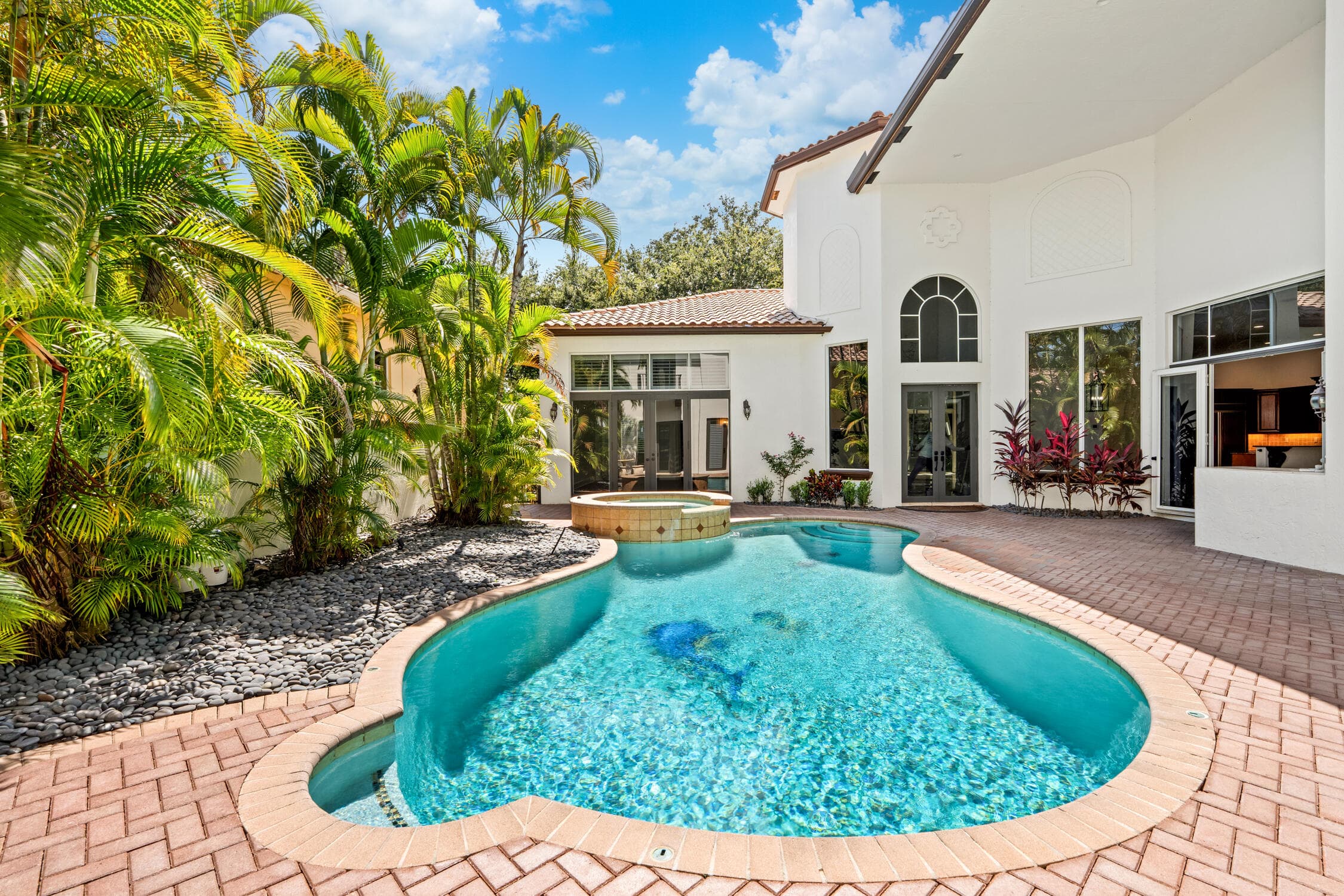 17550 Circle Pond Boca Raton FL 33496 — thumbnail 8 of 76