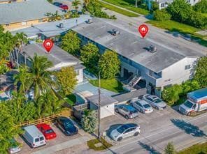 720 7th #4 Hallandale Beach FL 33009 — thumbnail 17 of 26