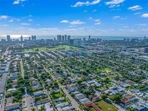 720 7th #4 Hallandale Beach FL 33009 — thumbnail 23 of 26
