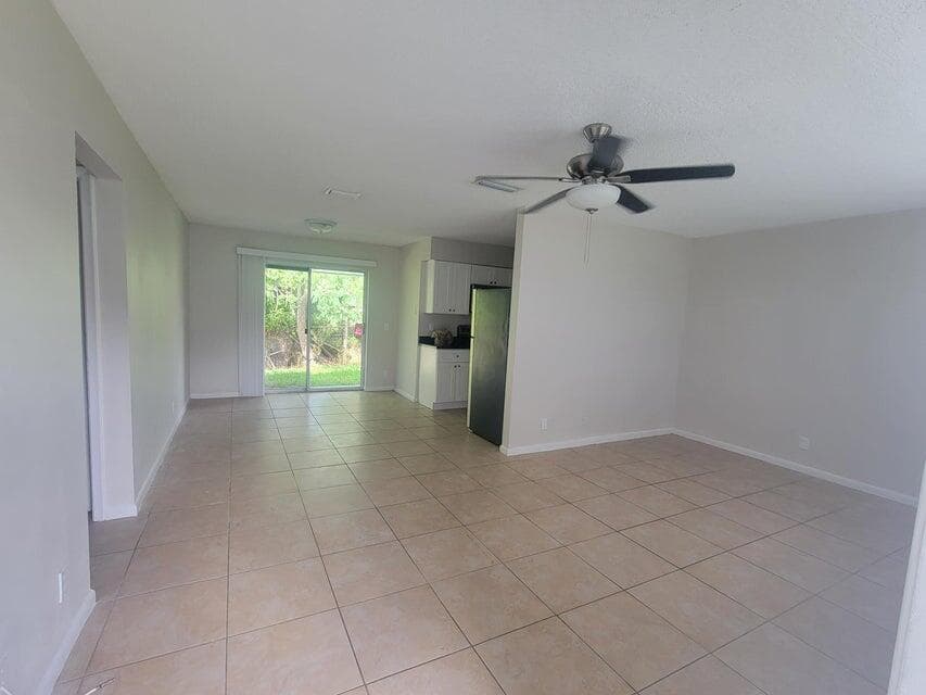 242 24th Boynton Beach FL 33435 — thumbnail 4 of 12