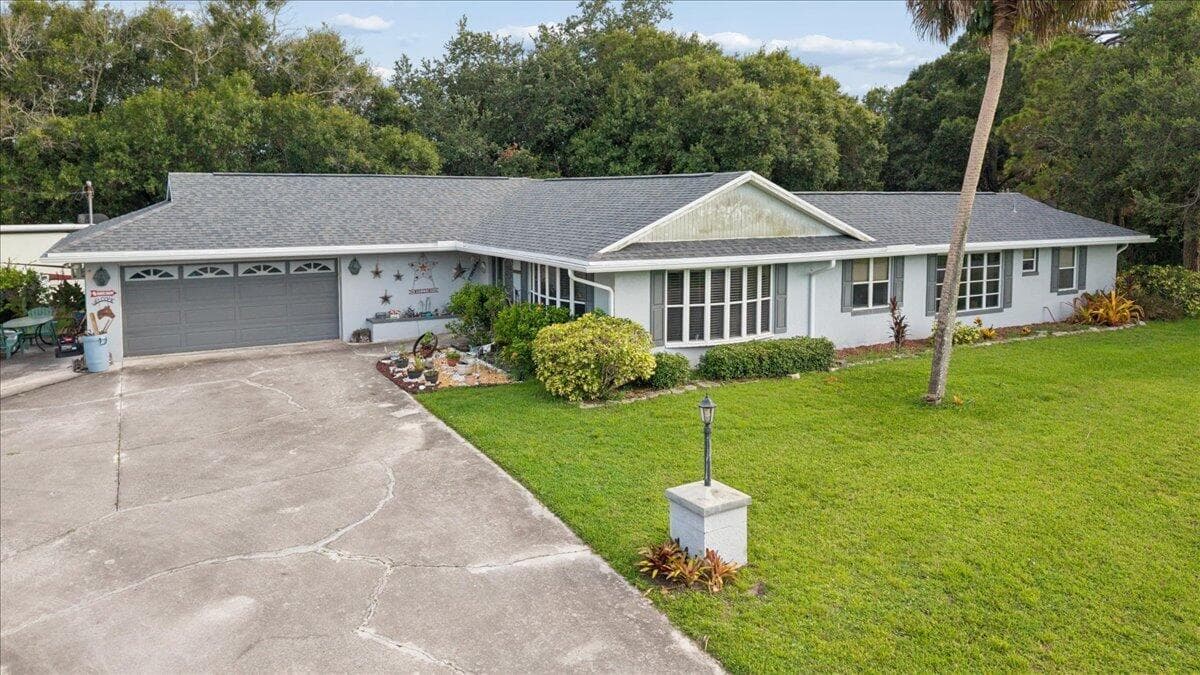 5803 Green Dolphin Fort Pierce FL 34951 — photo 1