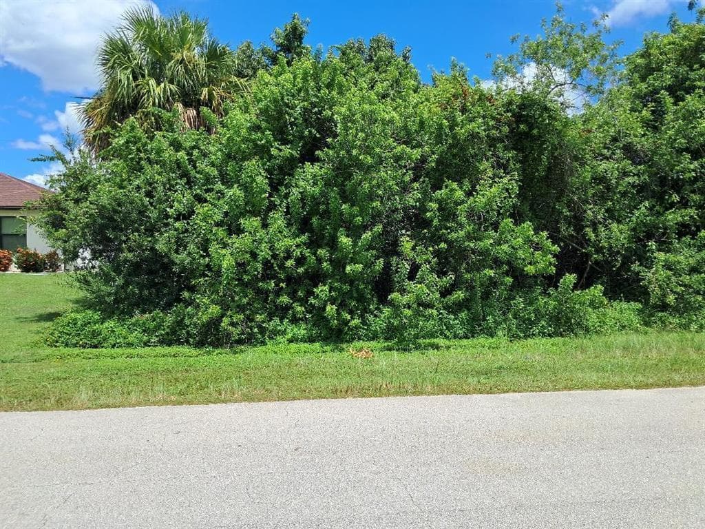 1081 Dartmouth Port St. Lucie FL 34953 — thumbnail 4 of 8