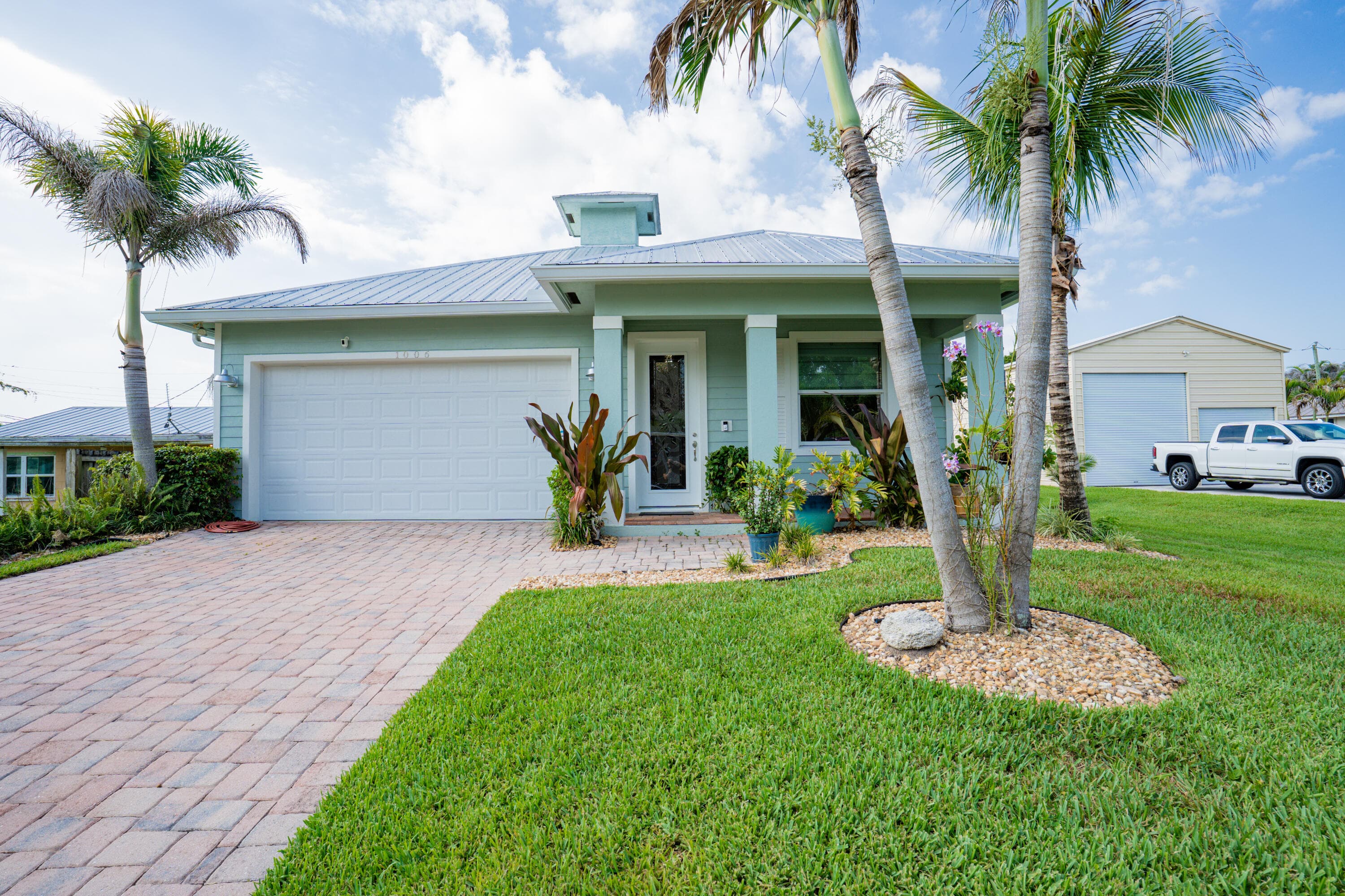 1006 34th Palm City FL 34990 — thumbnail 41 of 43