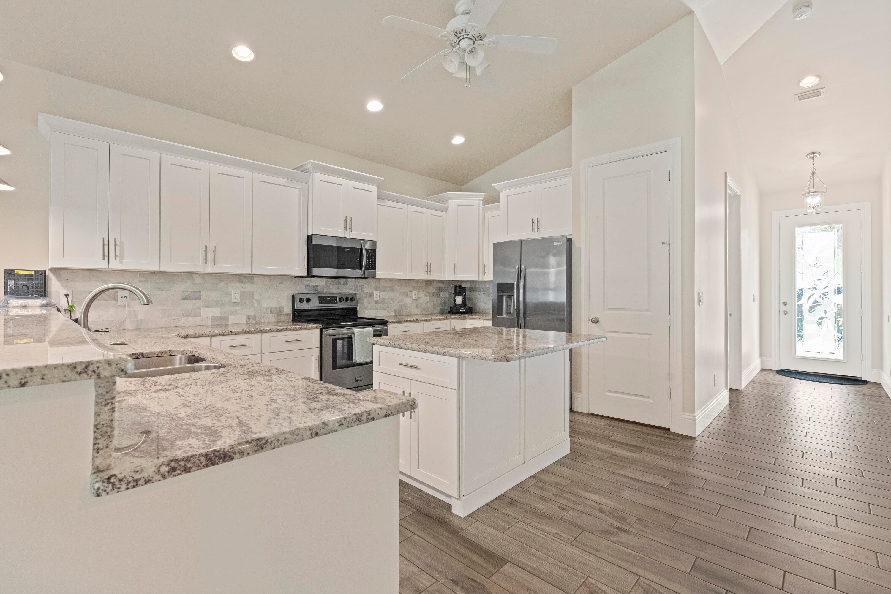 1006 34th Palm City FL 34990 — thumbnail 5 of 43