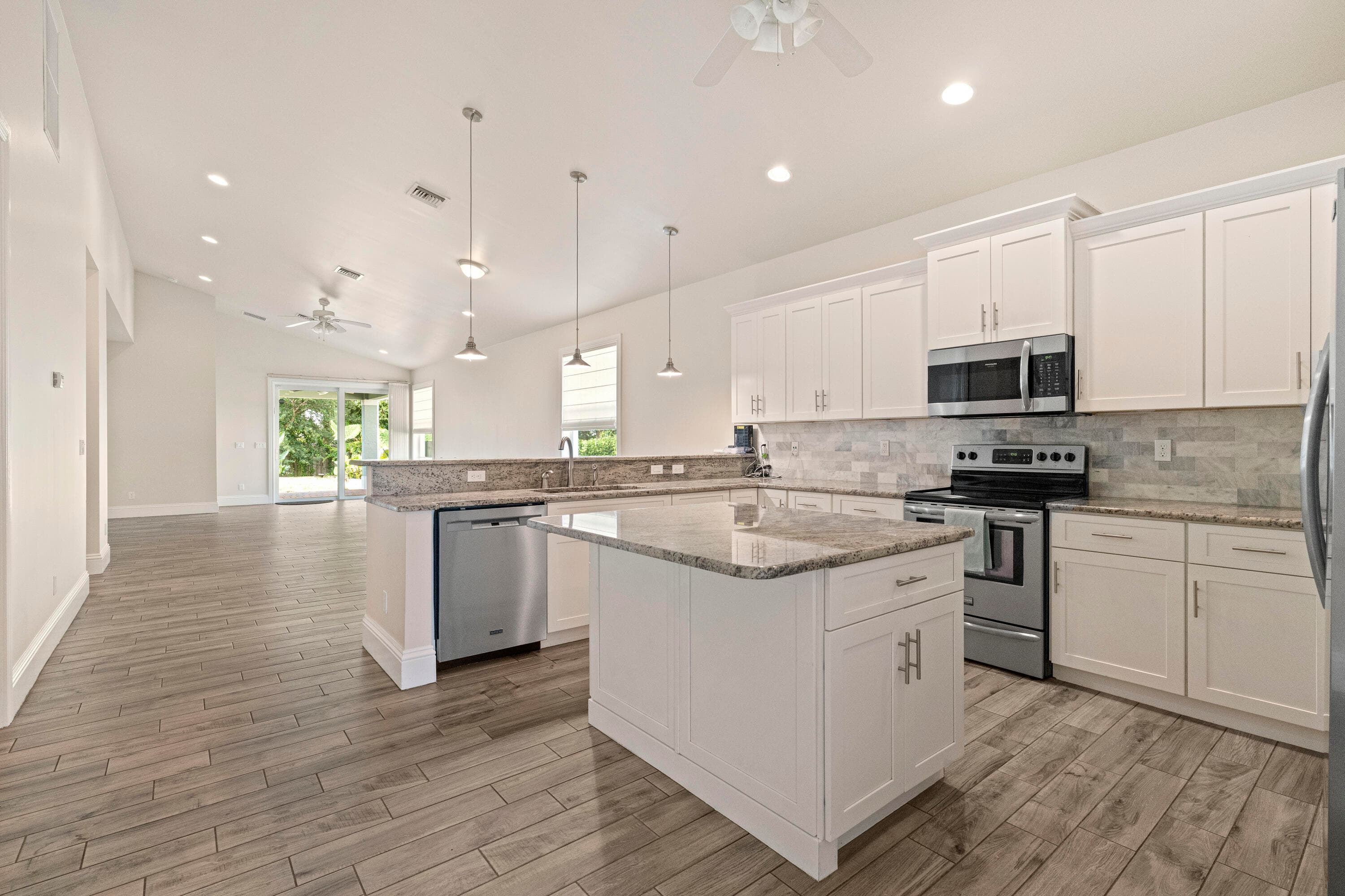 1006 34th Palm City FL 34990 — thumbnail 7 of 43