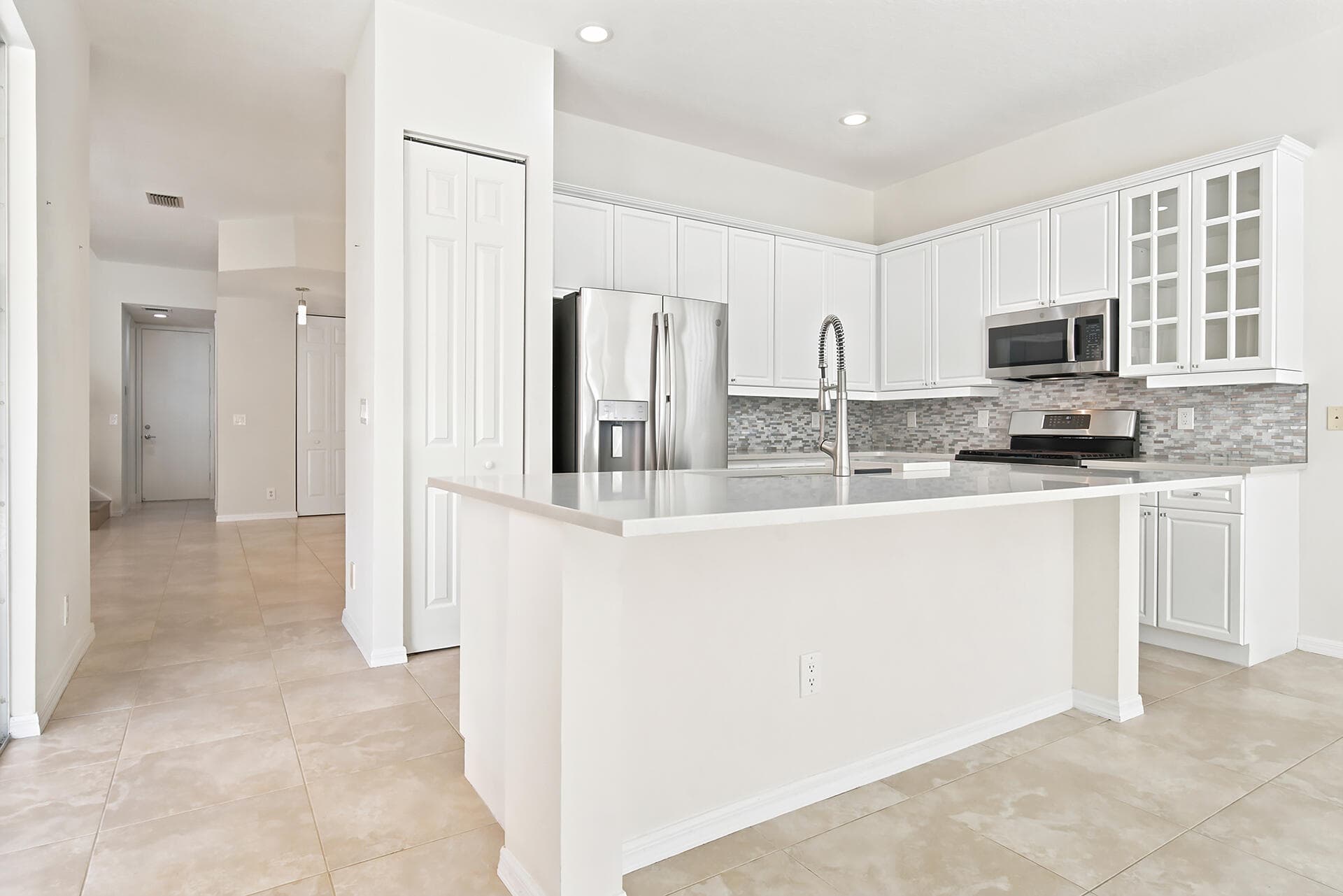 207 Isle Verde Palm Beach Gardens FL 33418 — thumbnail 20 of 63