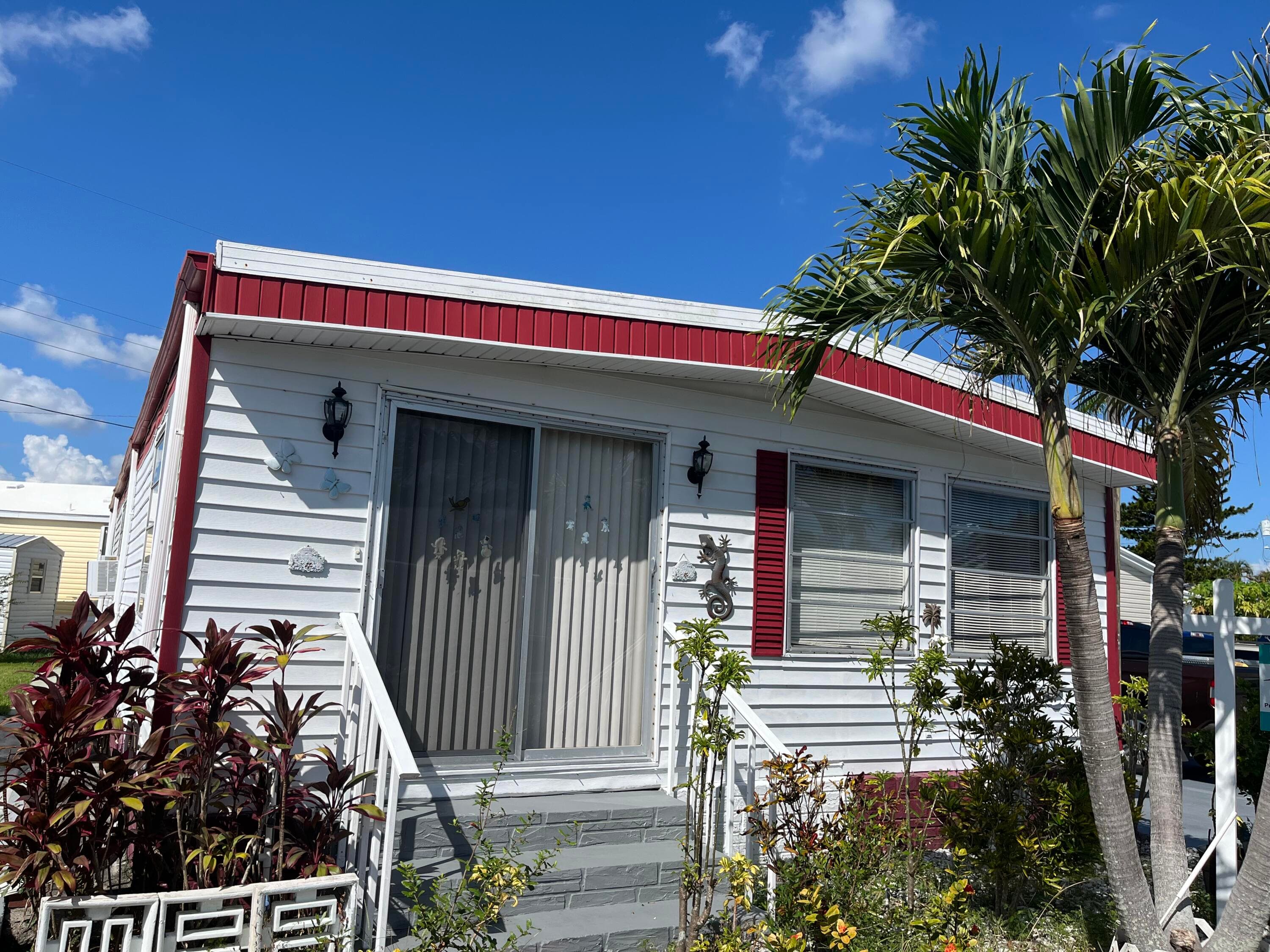 8708 16th Davie FL 33324 — photo 1