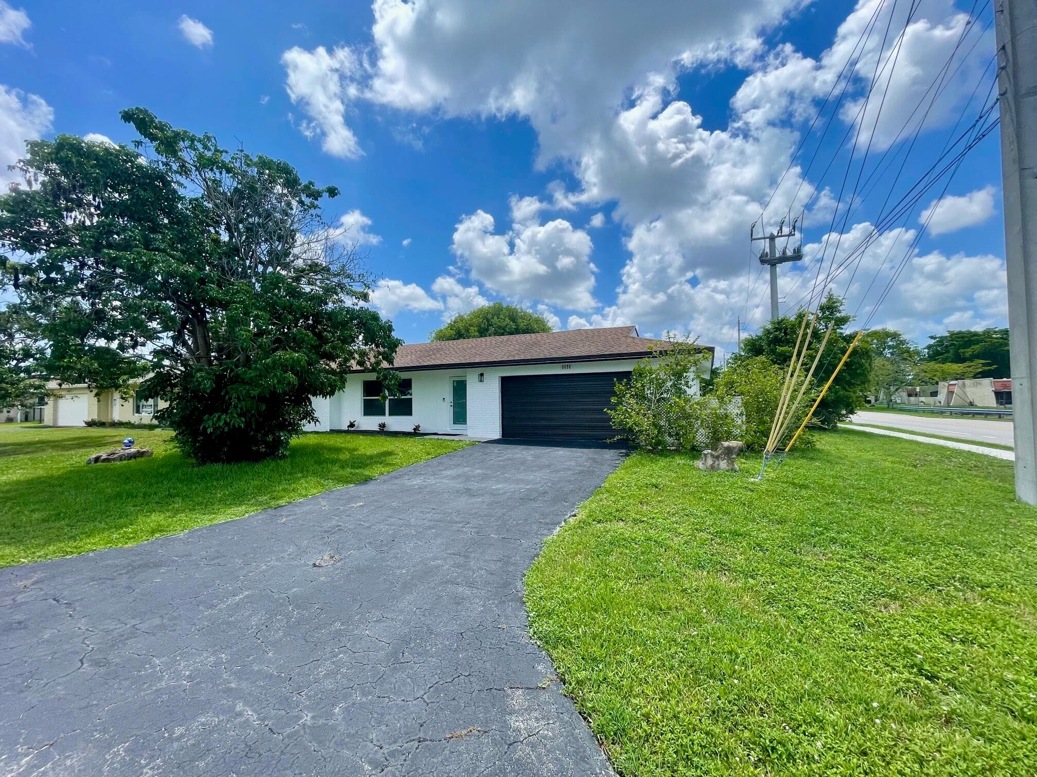 6606 95th Tamarac FL 33321 — photo 1