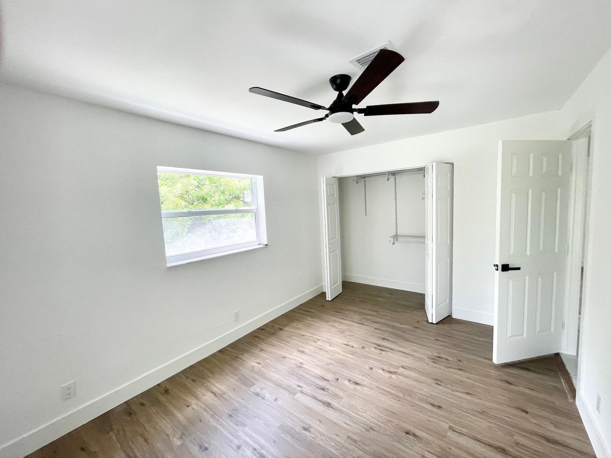 6606 95th Tamarac FL 33321 — thumbnail 12 of 22